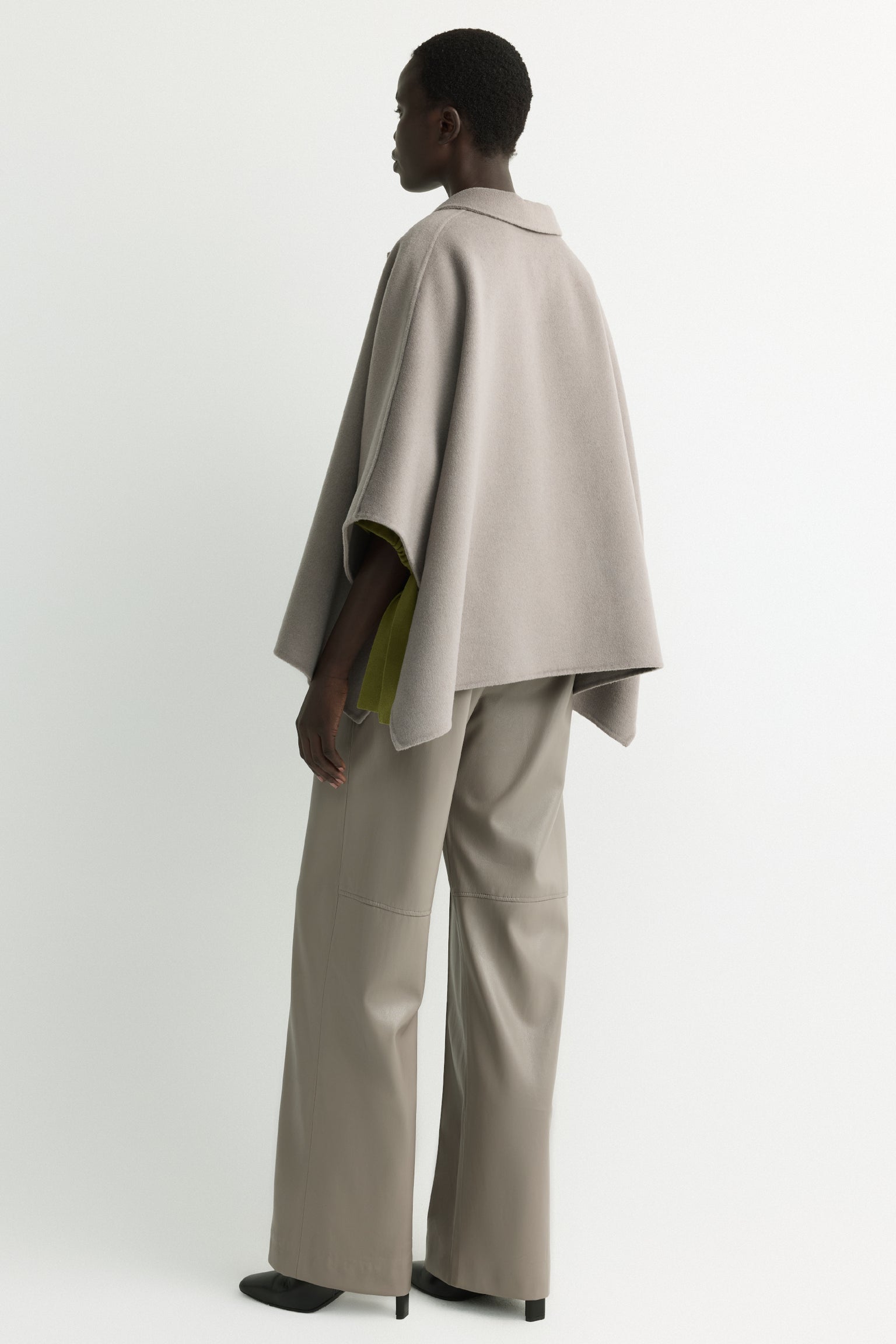 FW26XADL95_2_ecom.jpg