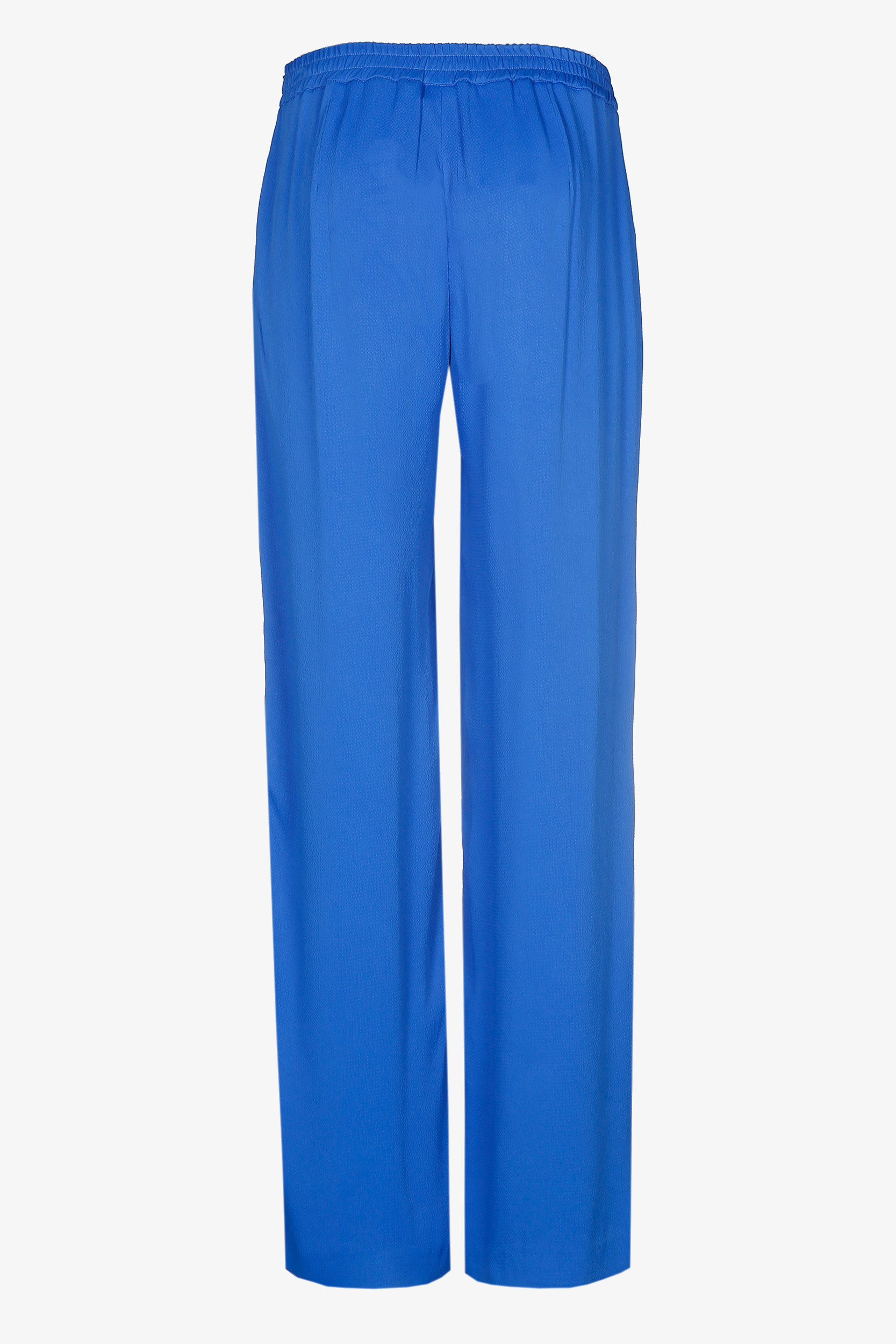 Trousers with wide legs