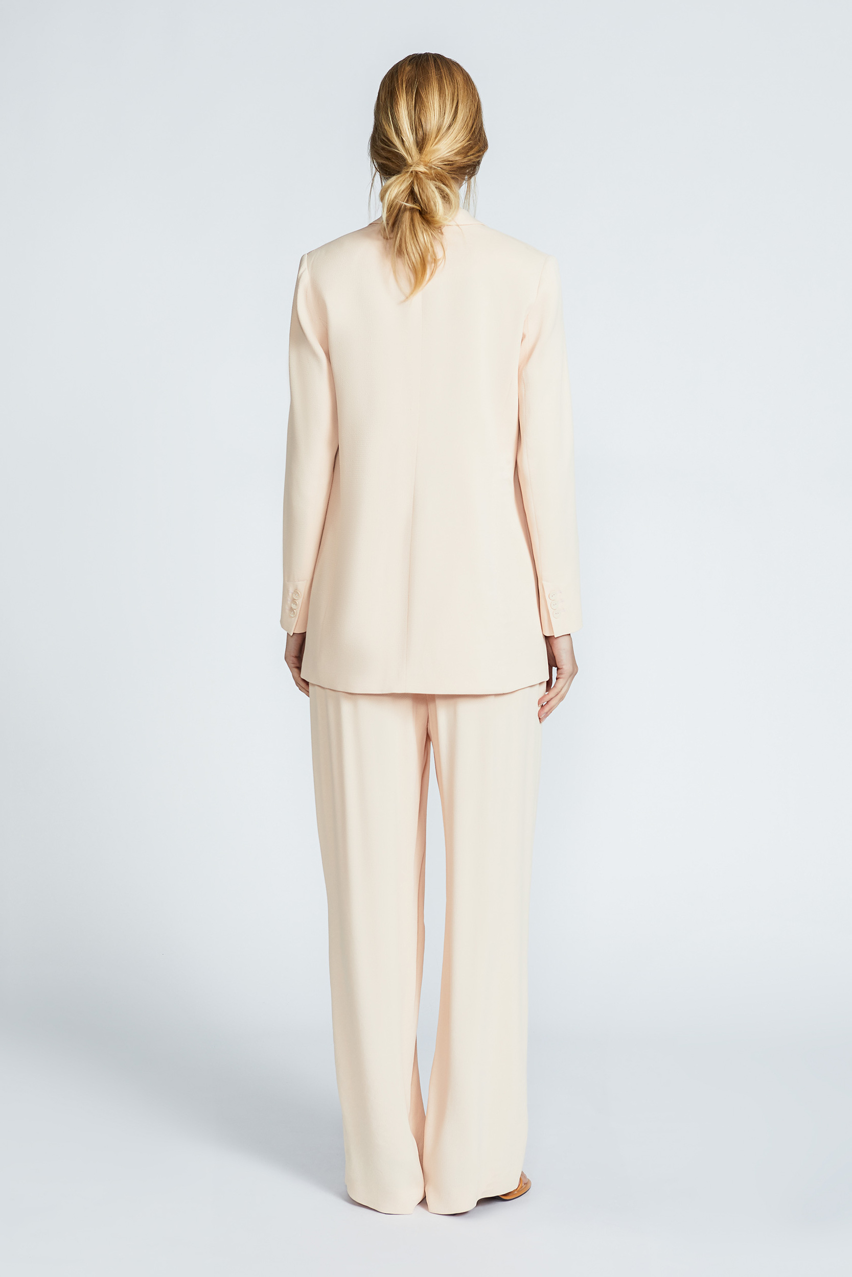 Trousers with wide legs