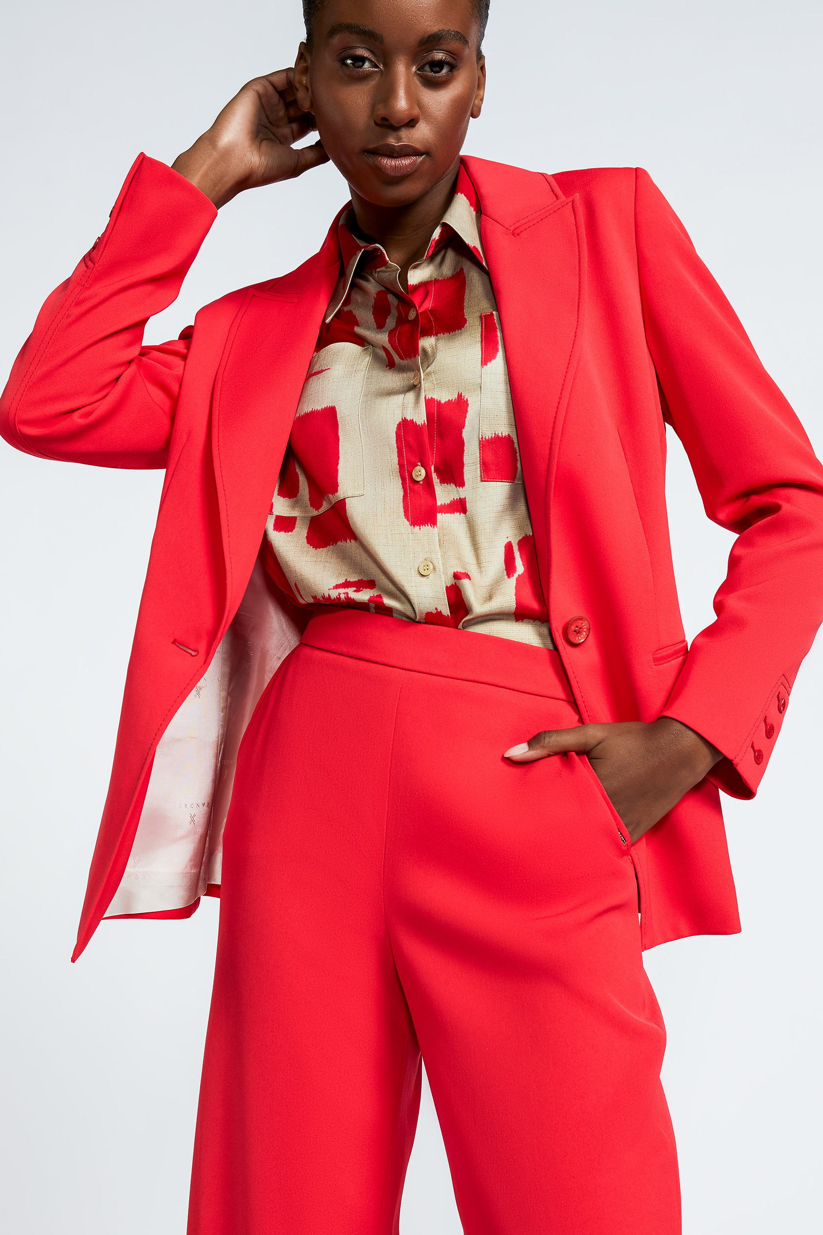 Straight blazer with pockets