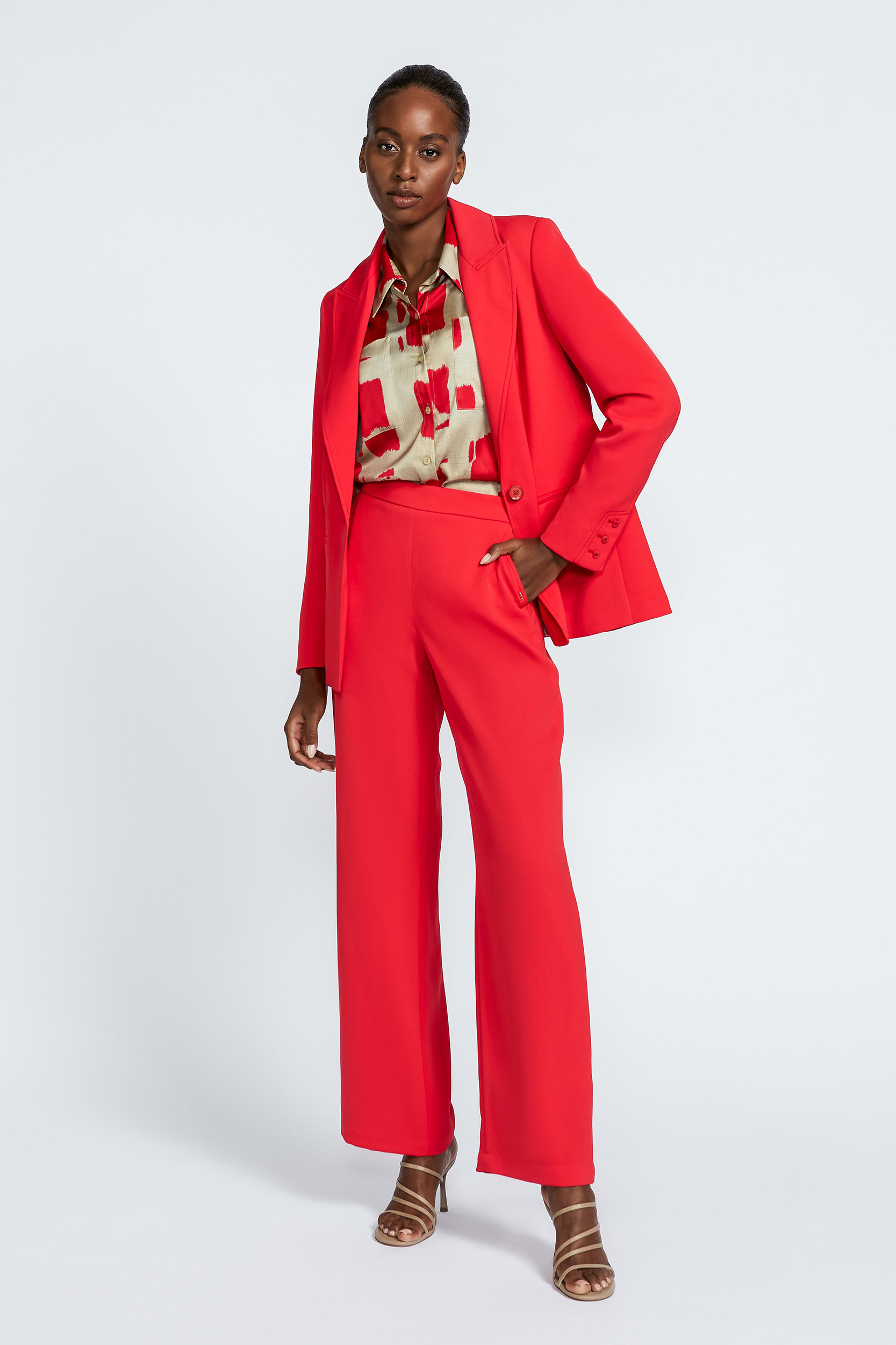 Straight blazer with pockets