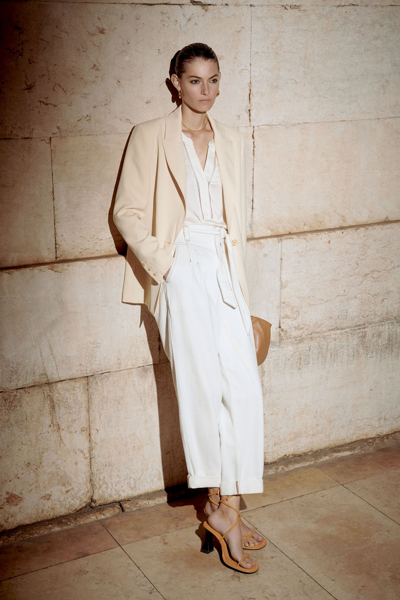 Straight blazer with pockets