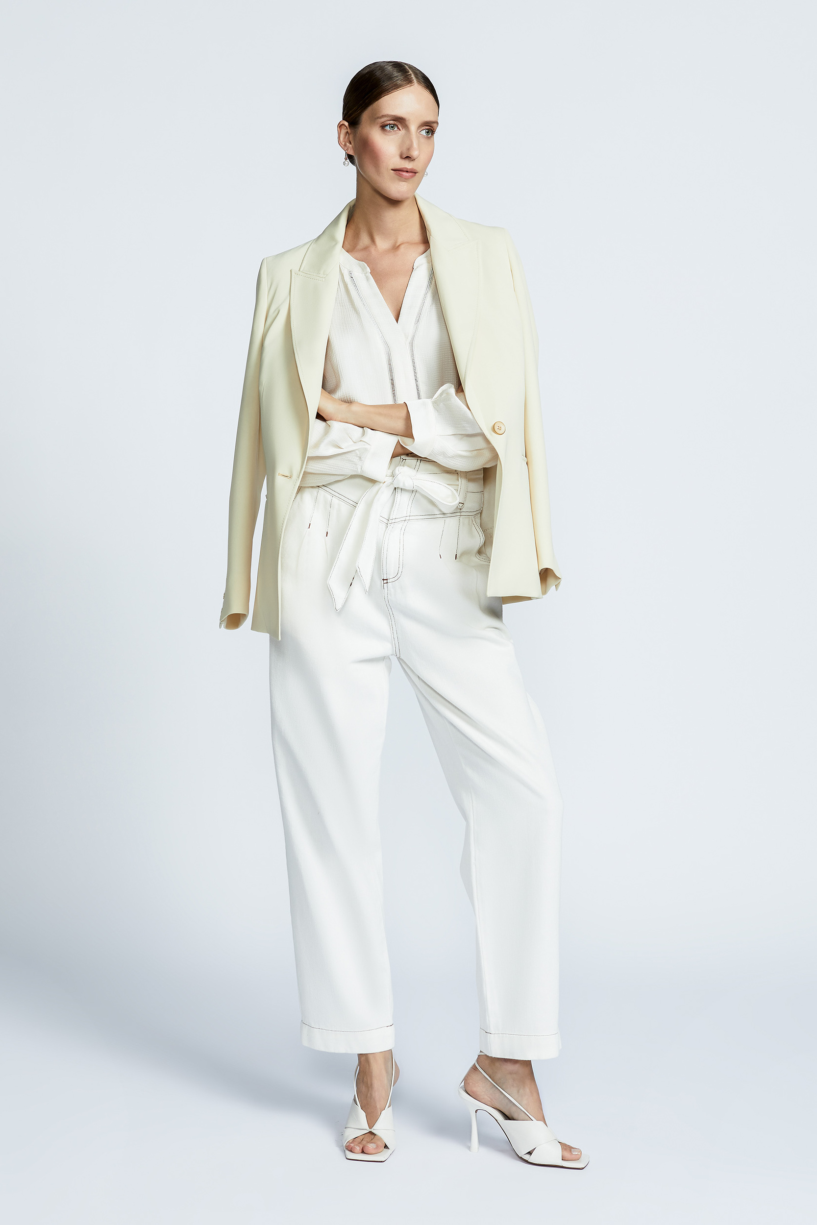 Straight blazer with pockets