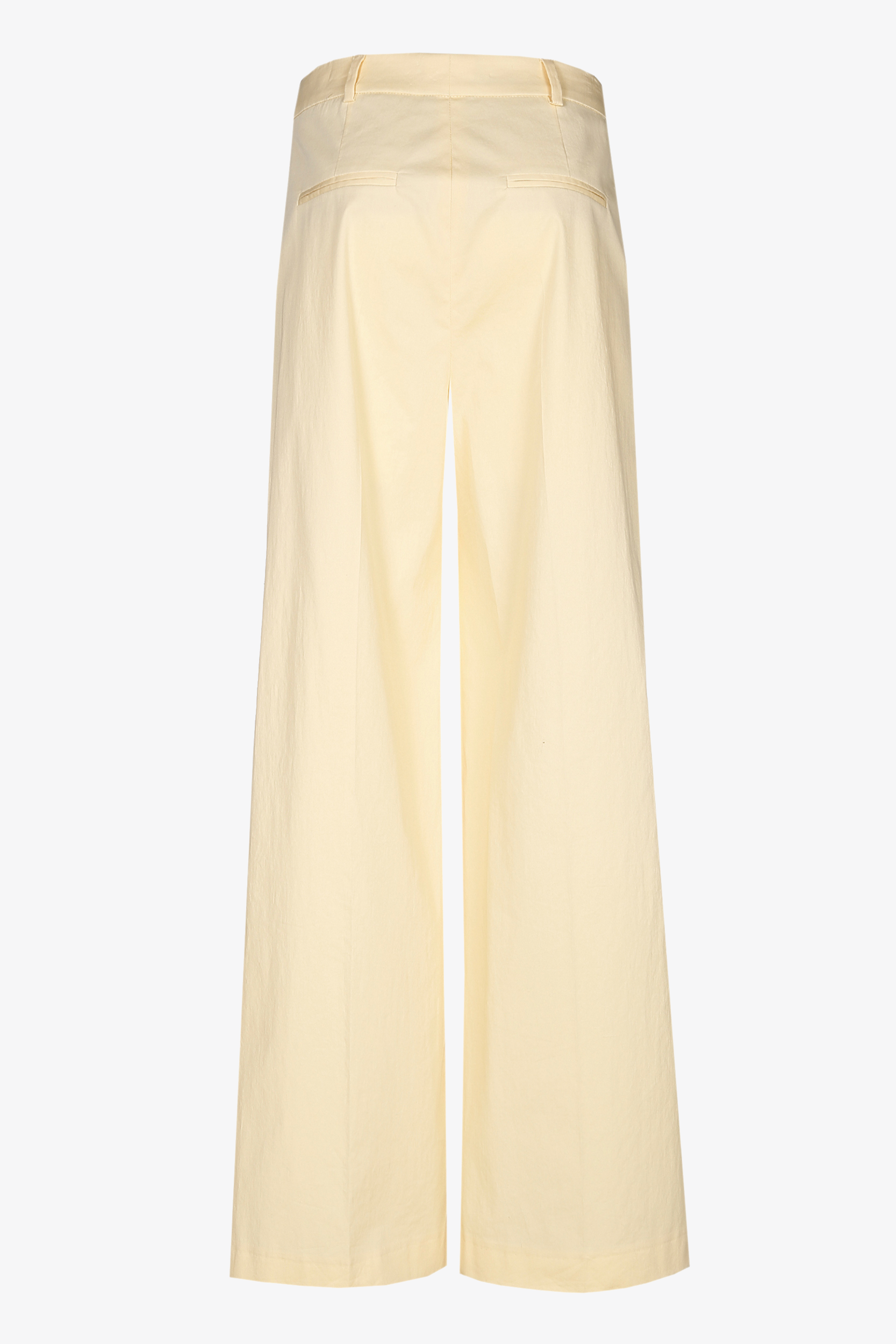 Trousers with wide legs