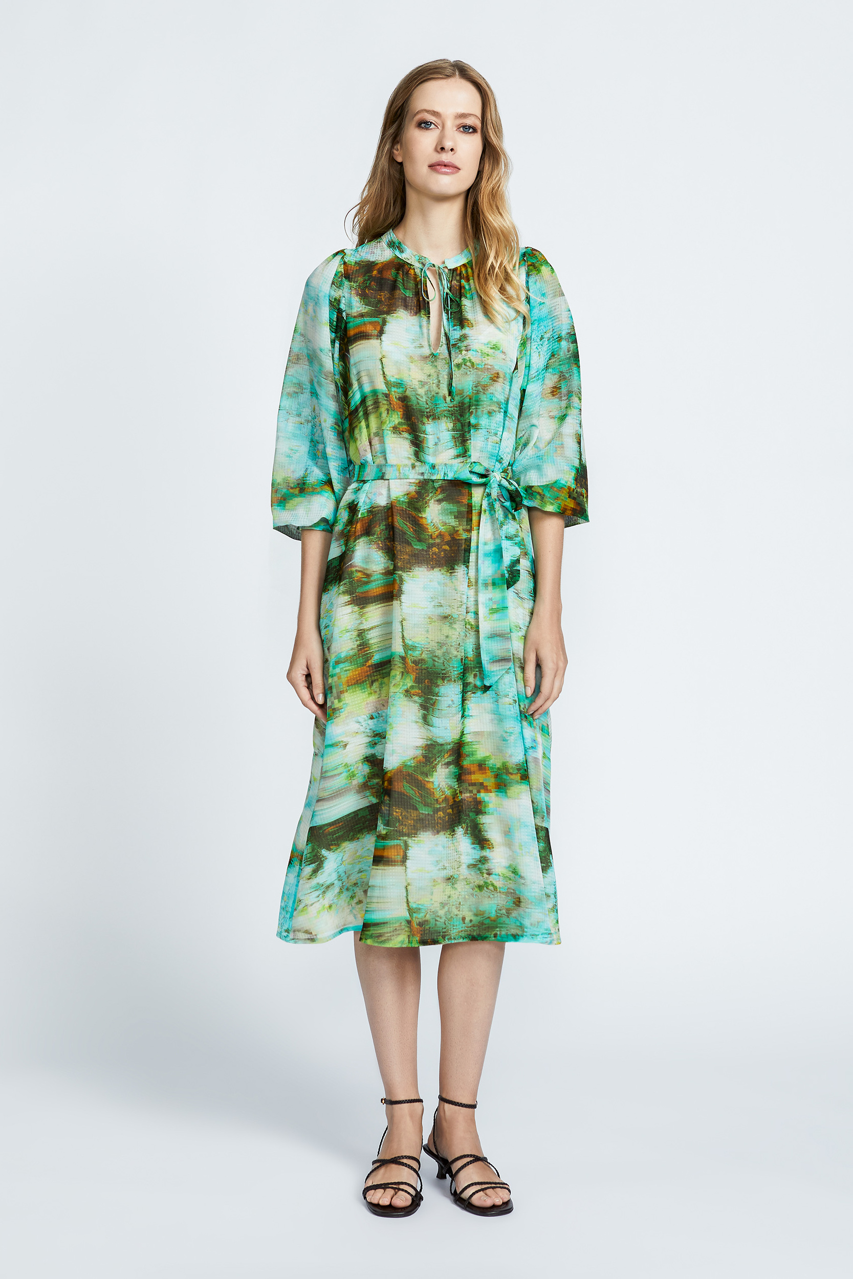 Summery dress with graphic print