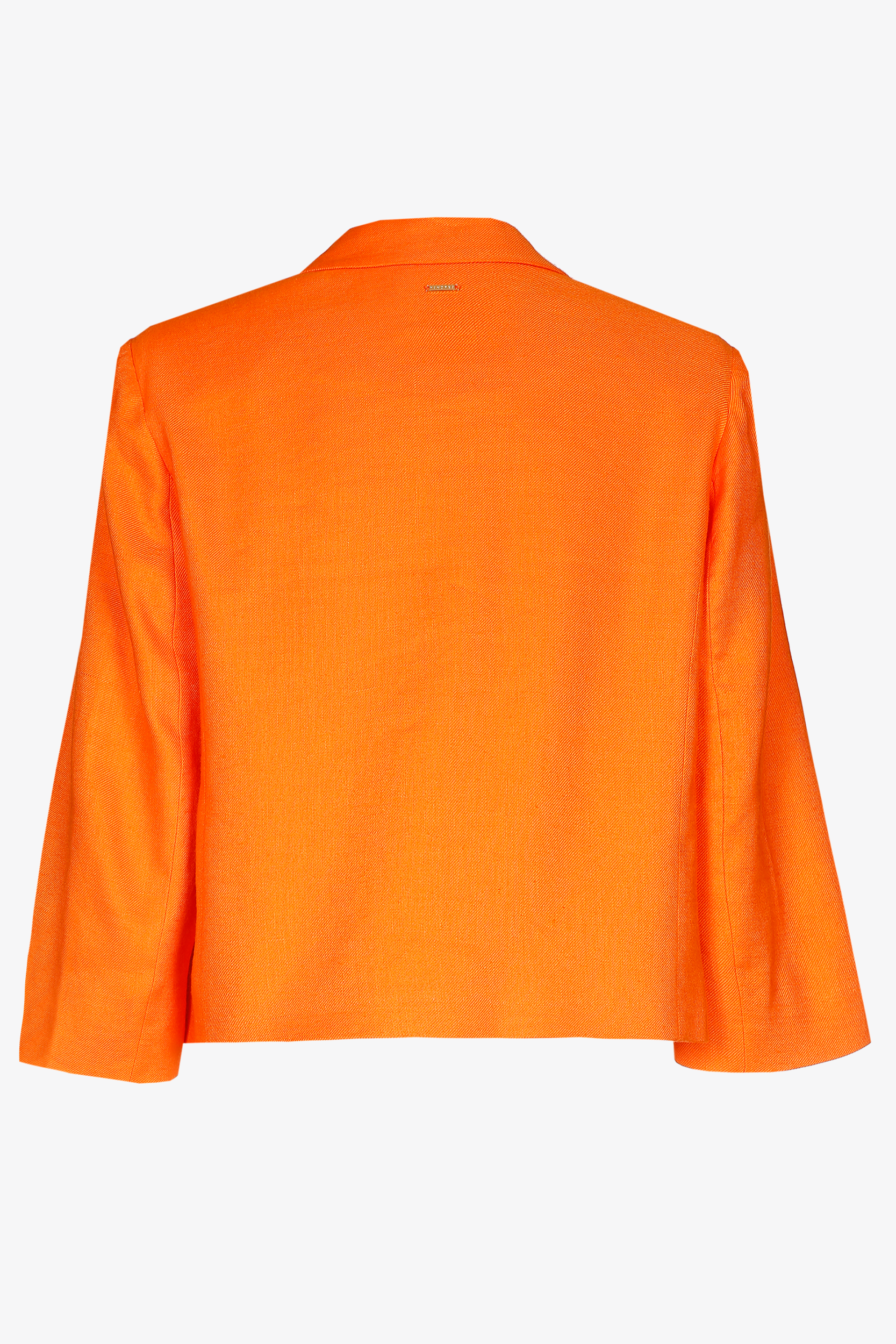 Short blazer with wide sleeves