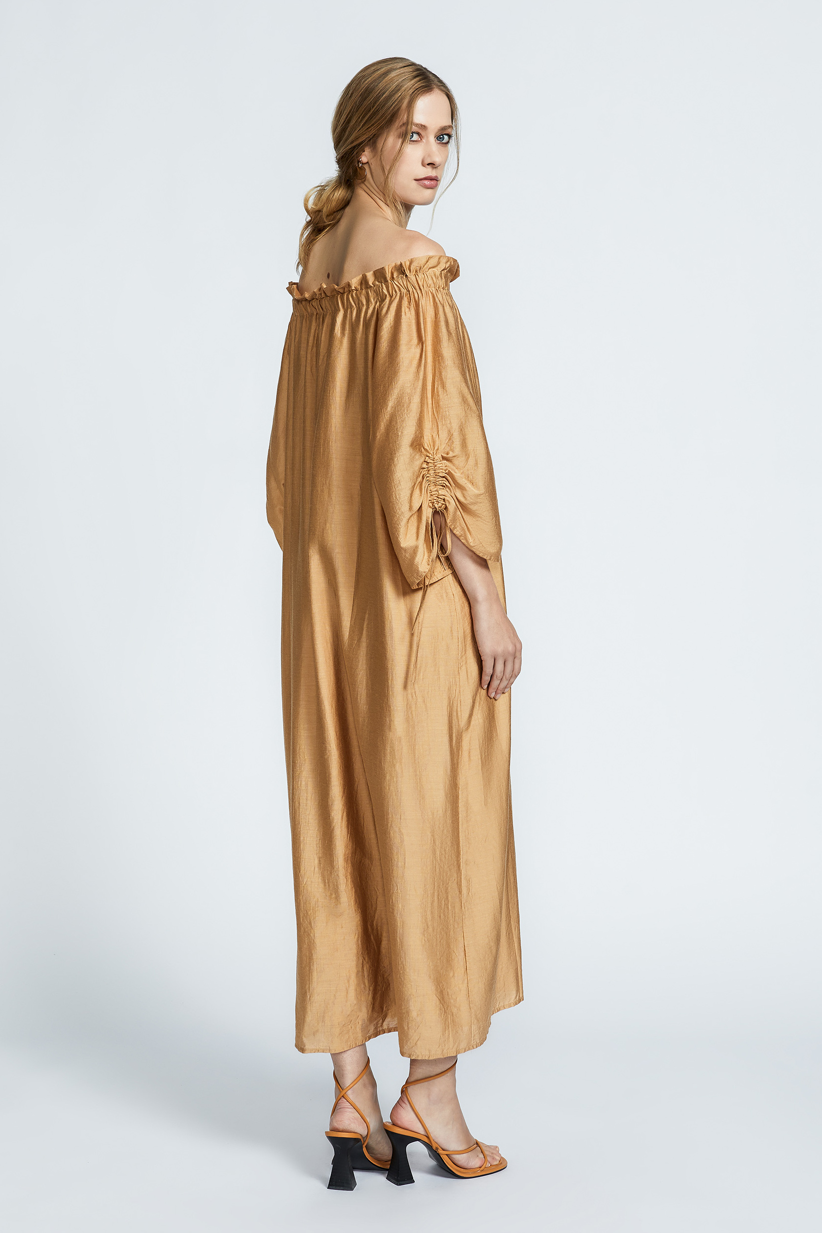 Oversized dress with satin sheen