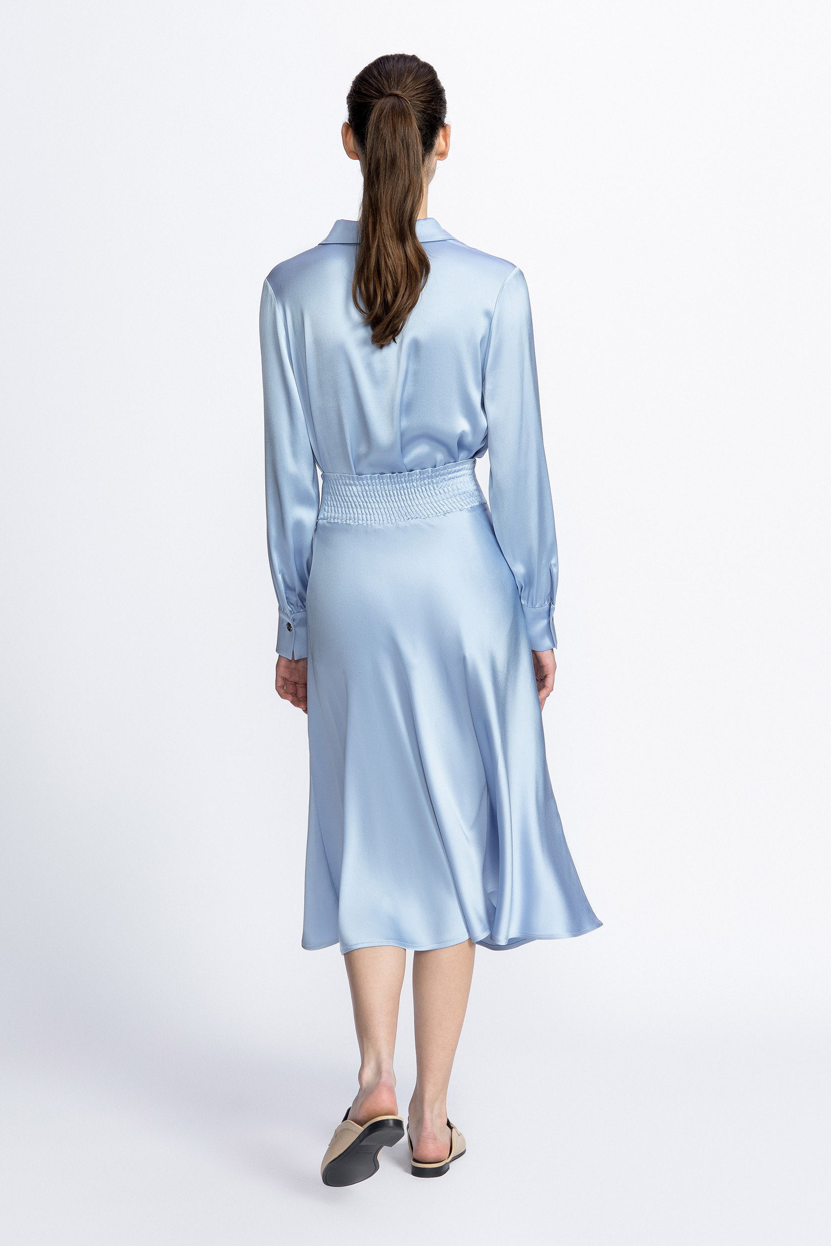 Bluse in glänzender Satinoptik