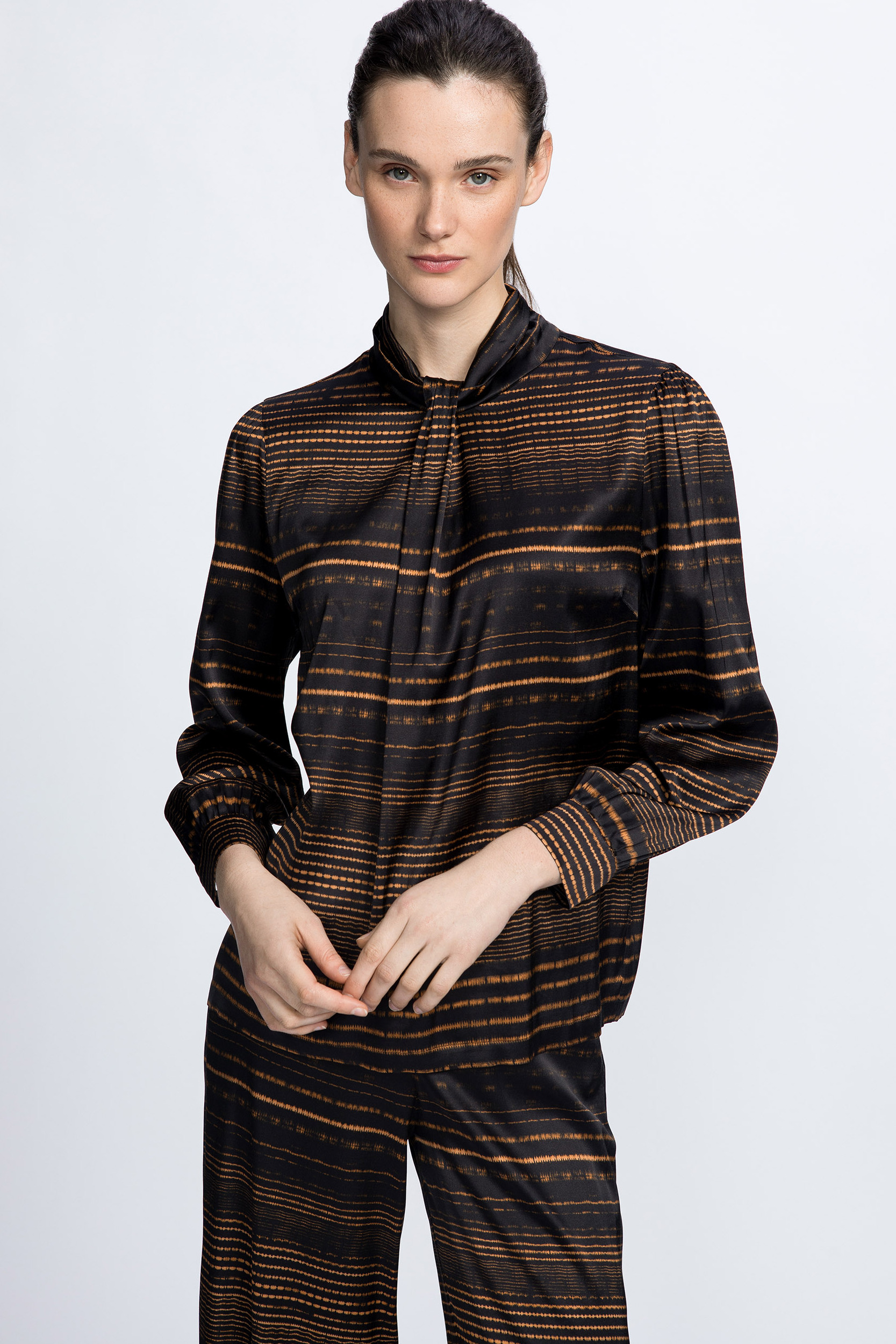 Blouse with graphic print