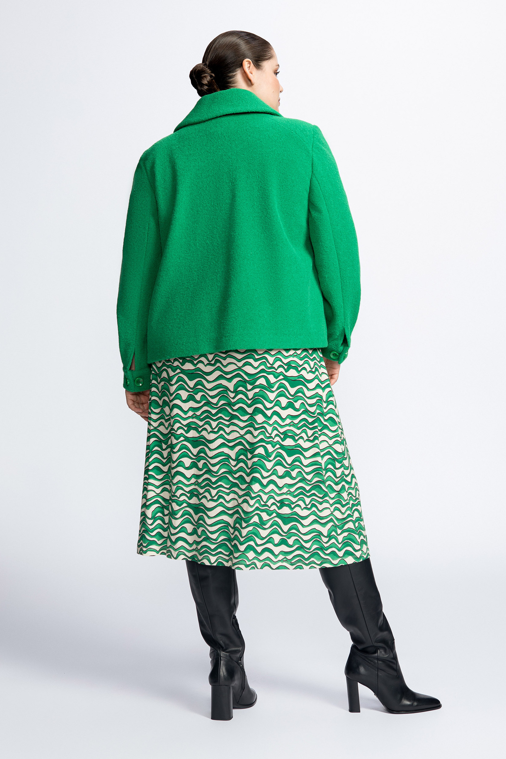 Veste courte à boutons