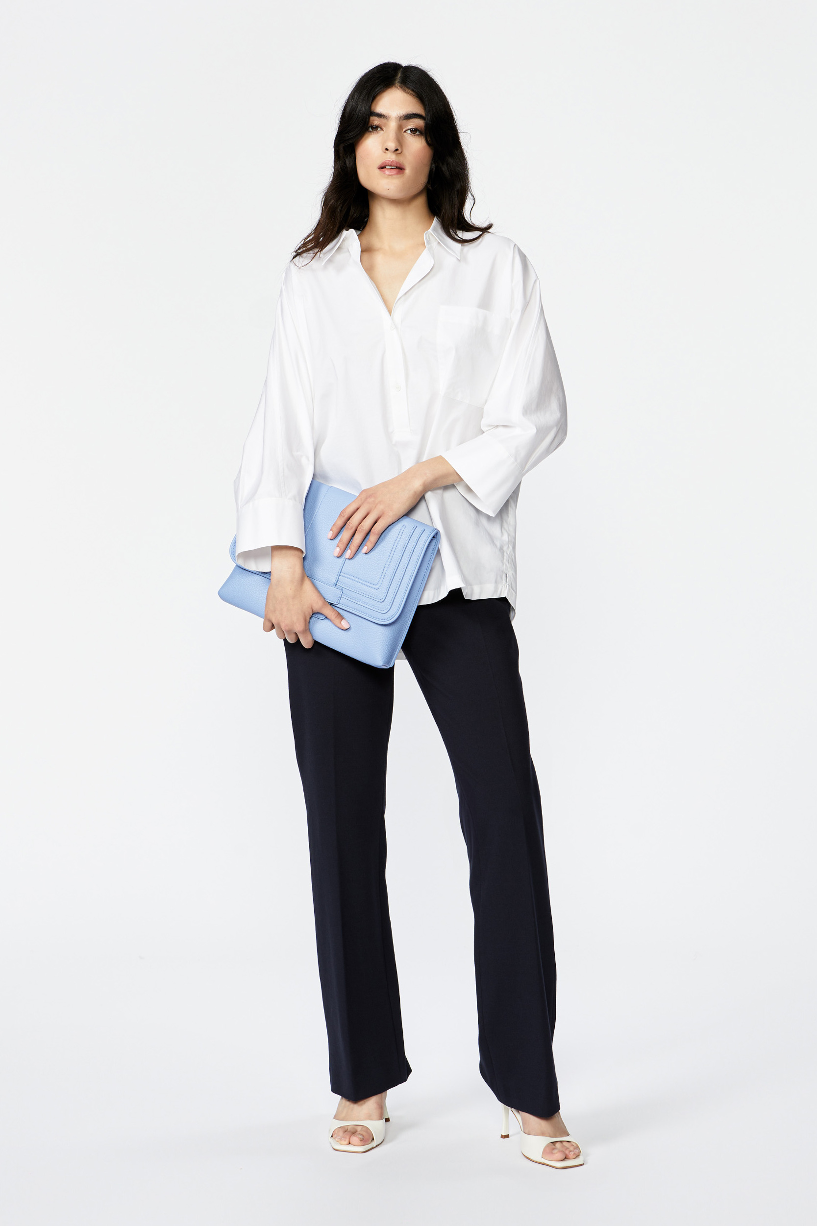 Loose blouse with collar