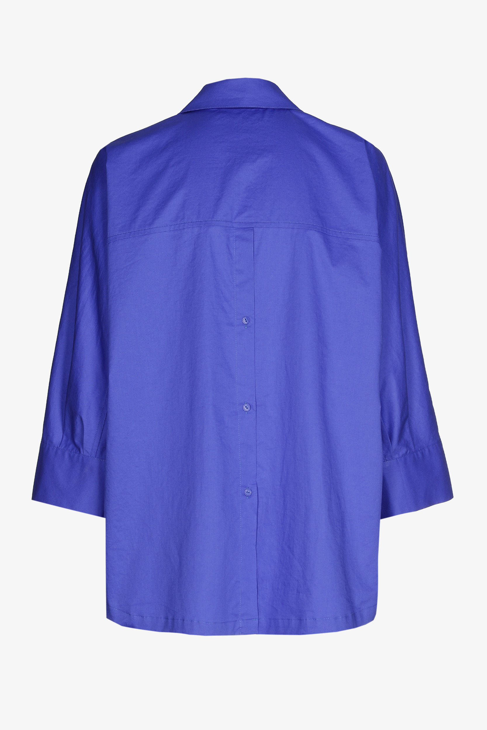 Loose blouse with collar