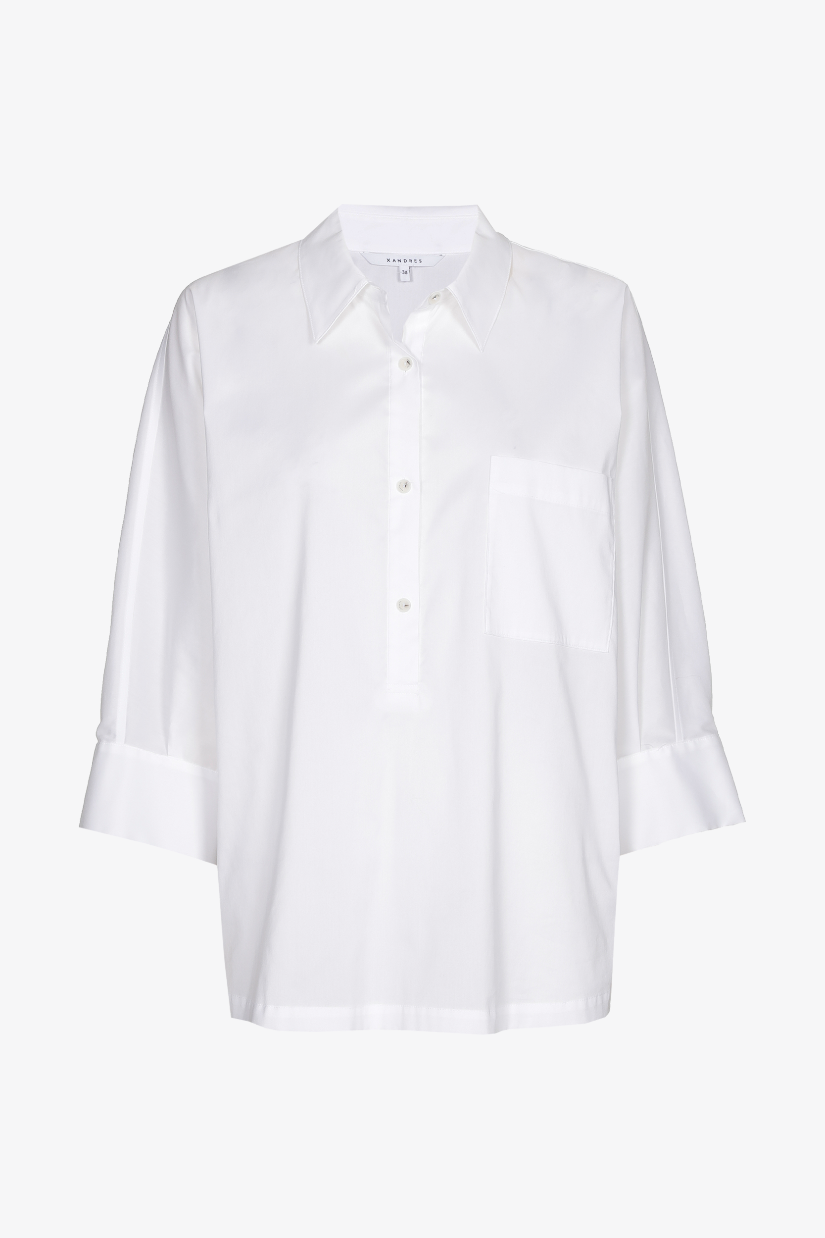 Bluse mit Knöpfen auf der Rückseite