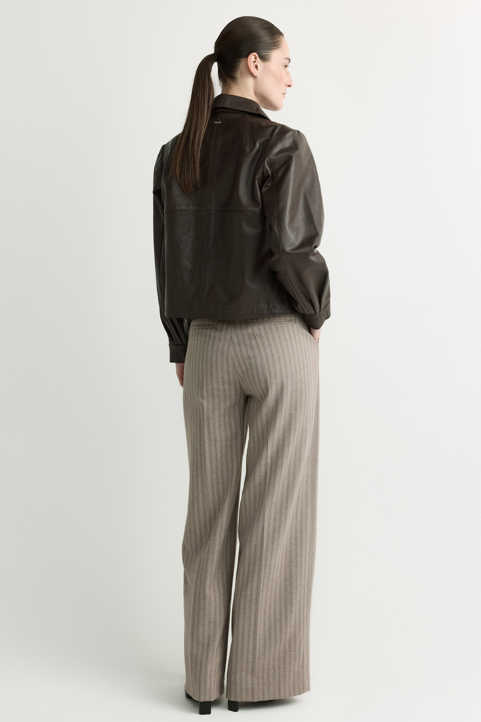 Pantalon rayé à jambes larges