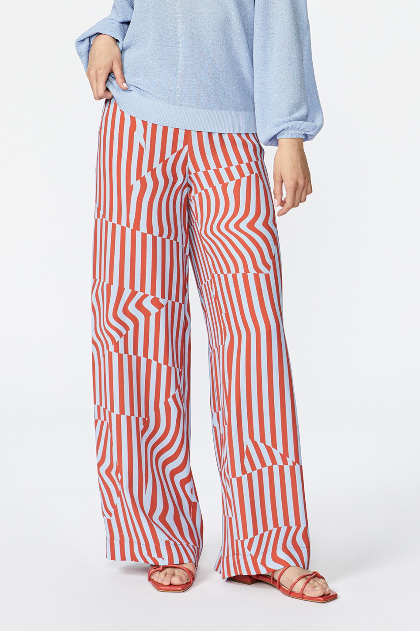 Wide trousers with print