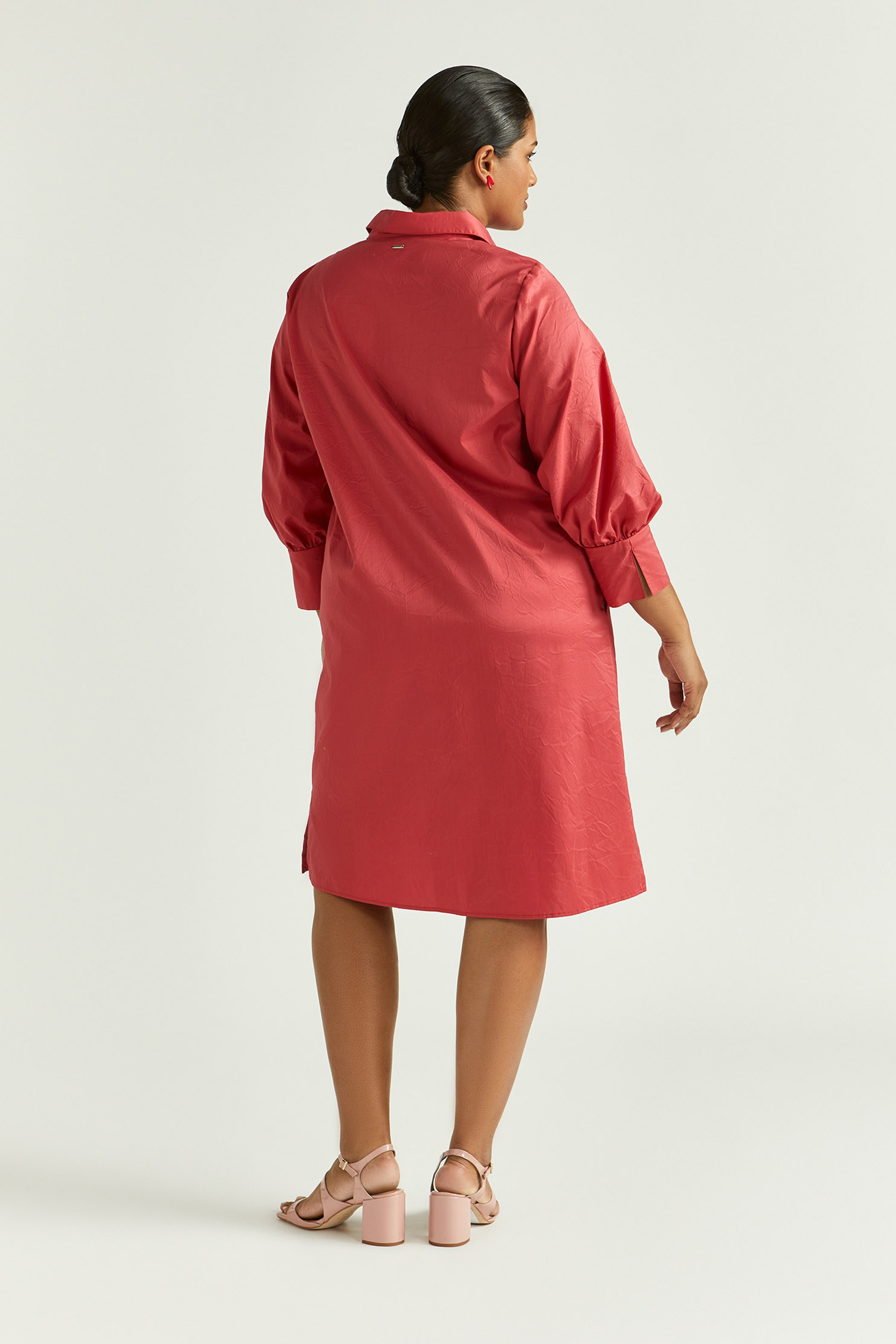 Robe-chemise en tissu froissé
