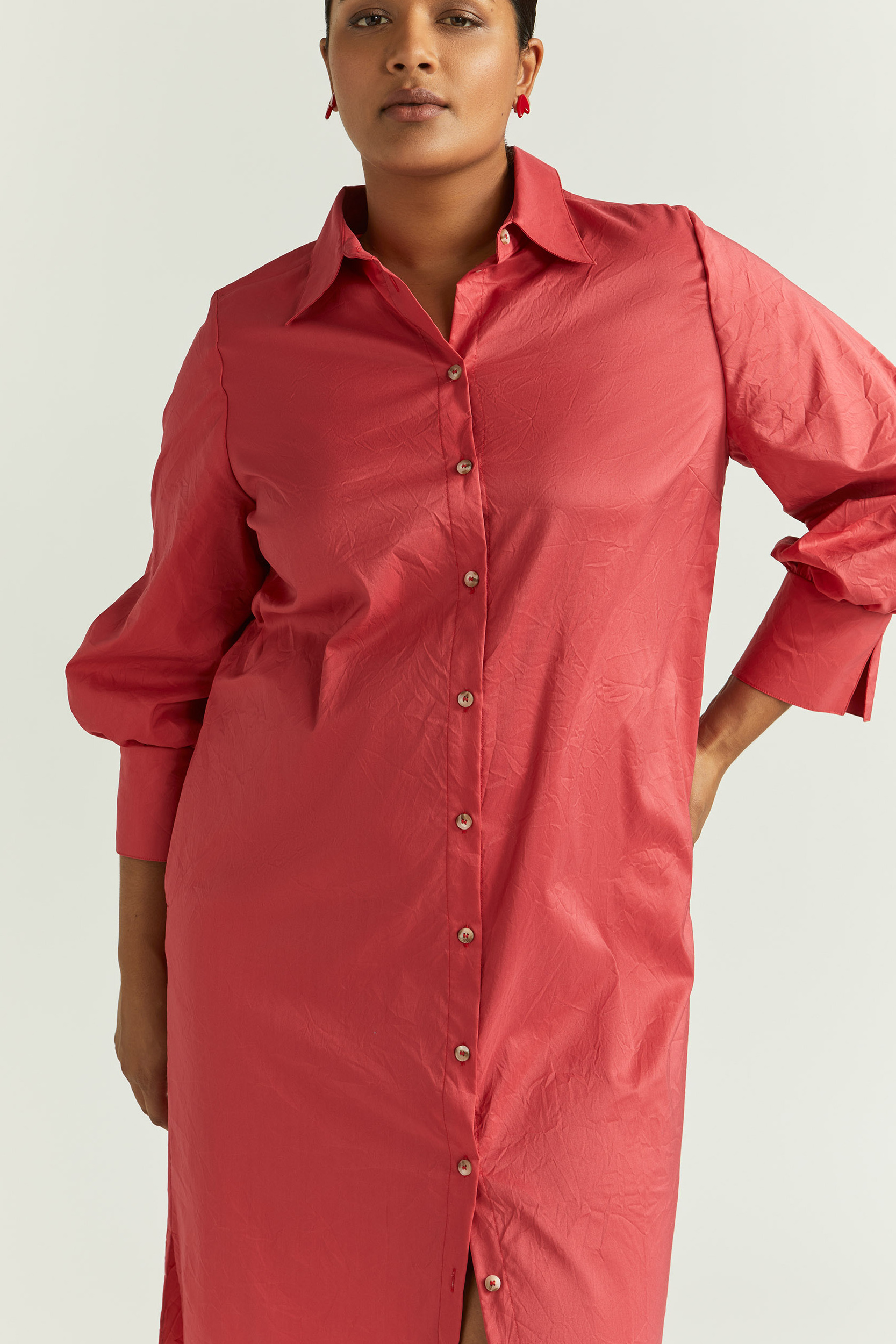 Robe-chemise en tissu froissé