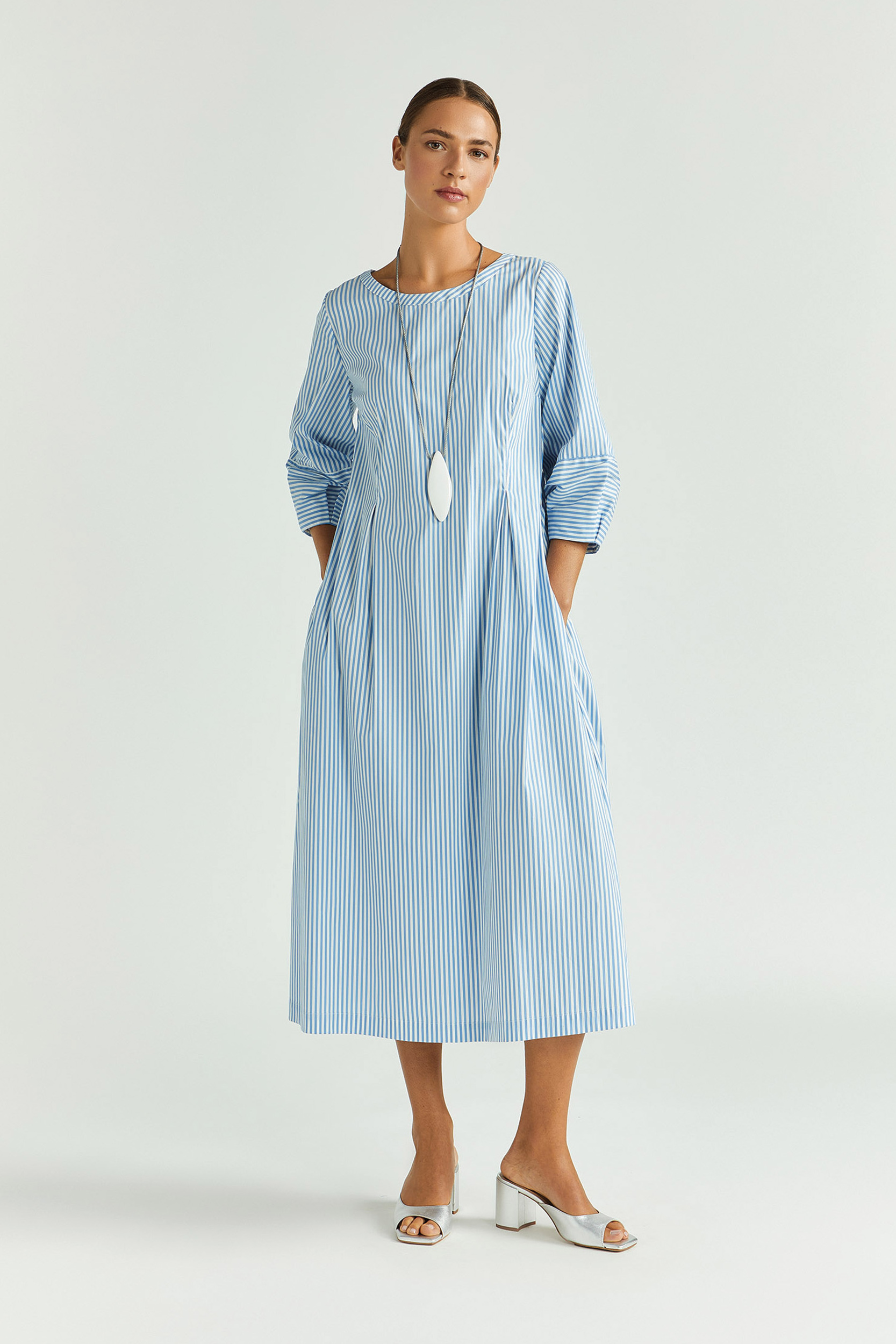 Robe en coton avec détails plissés