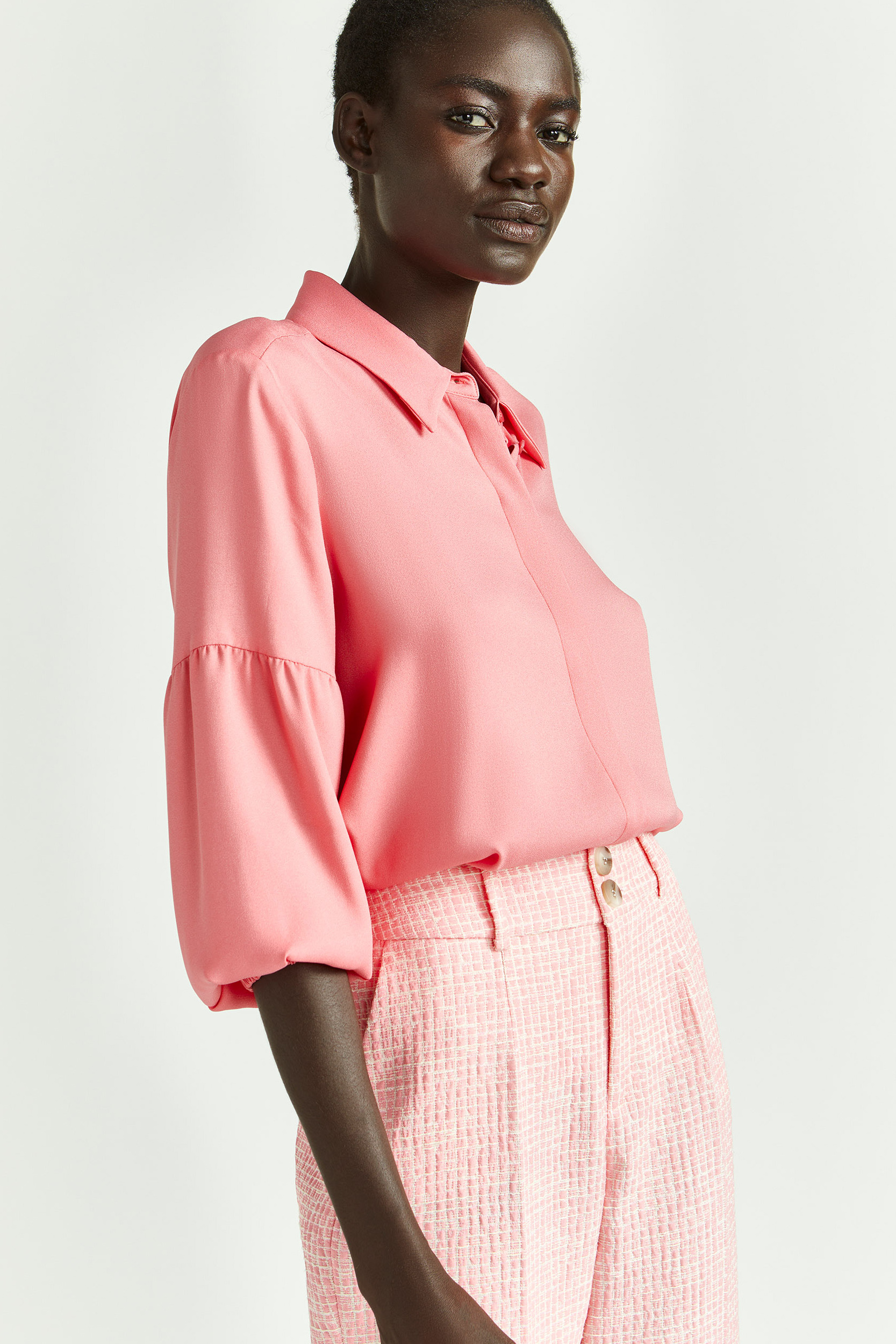 Blouse avec des détails au niveau des manches