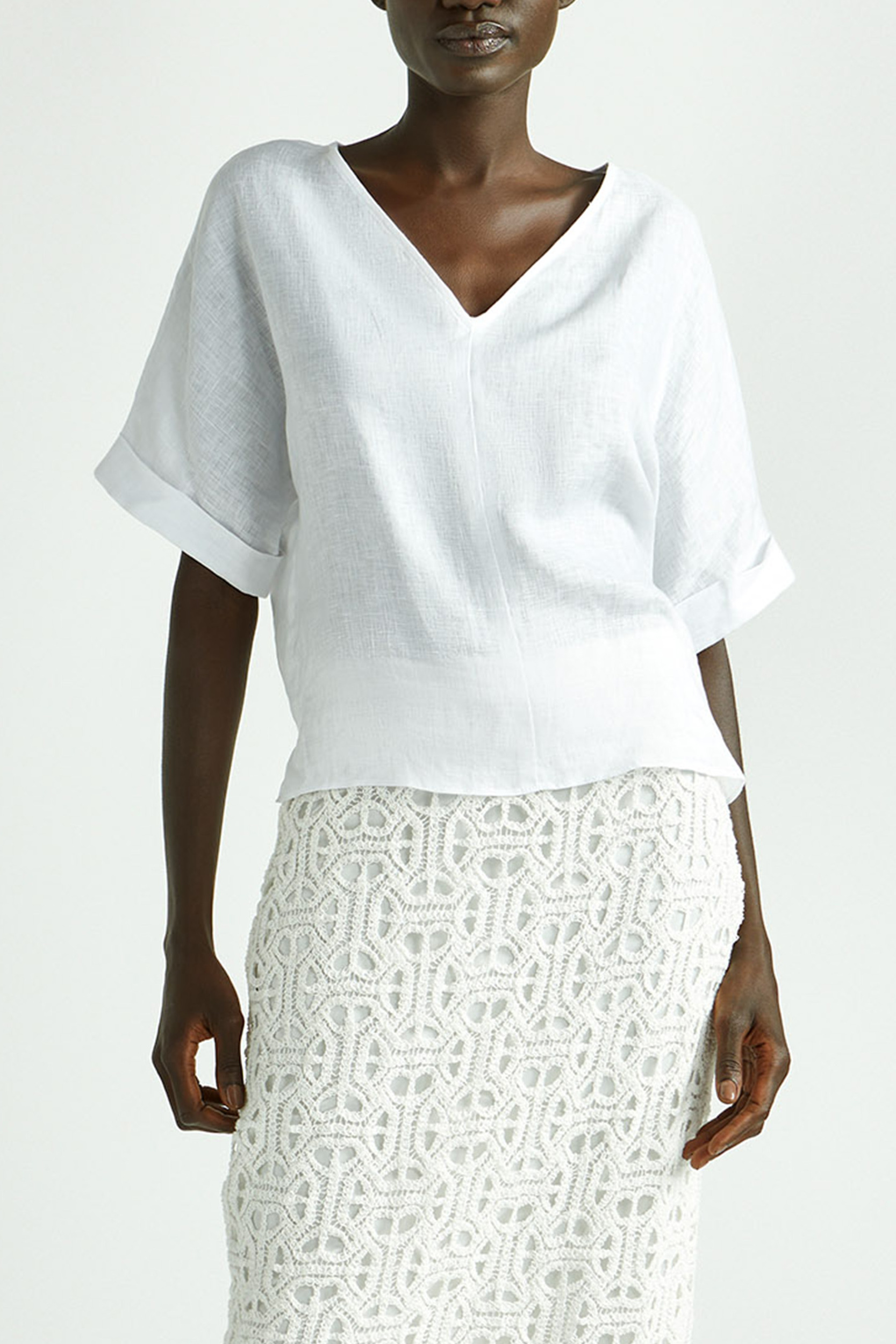 Blouse in a summery linen