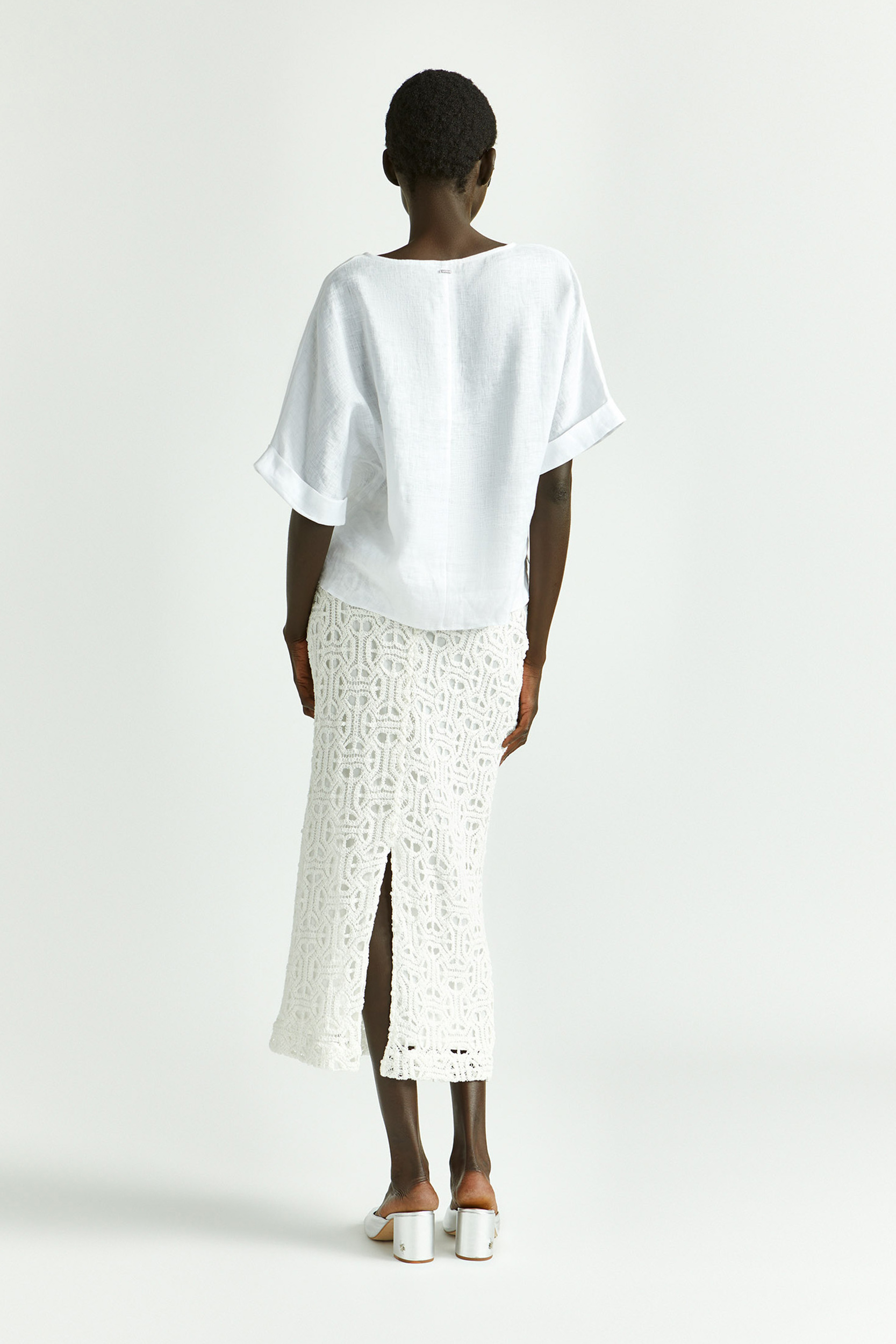 Blouse in a summery linen