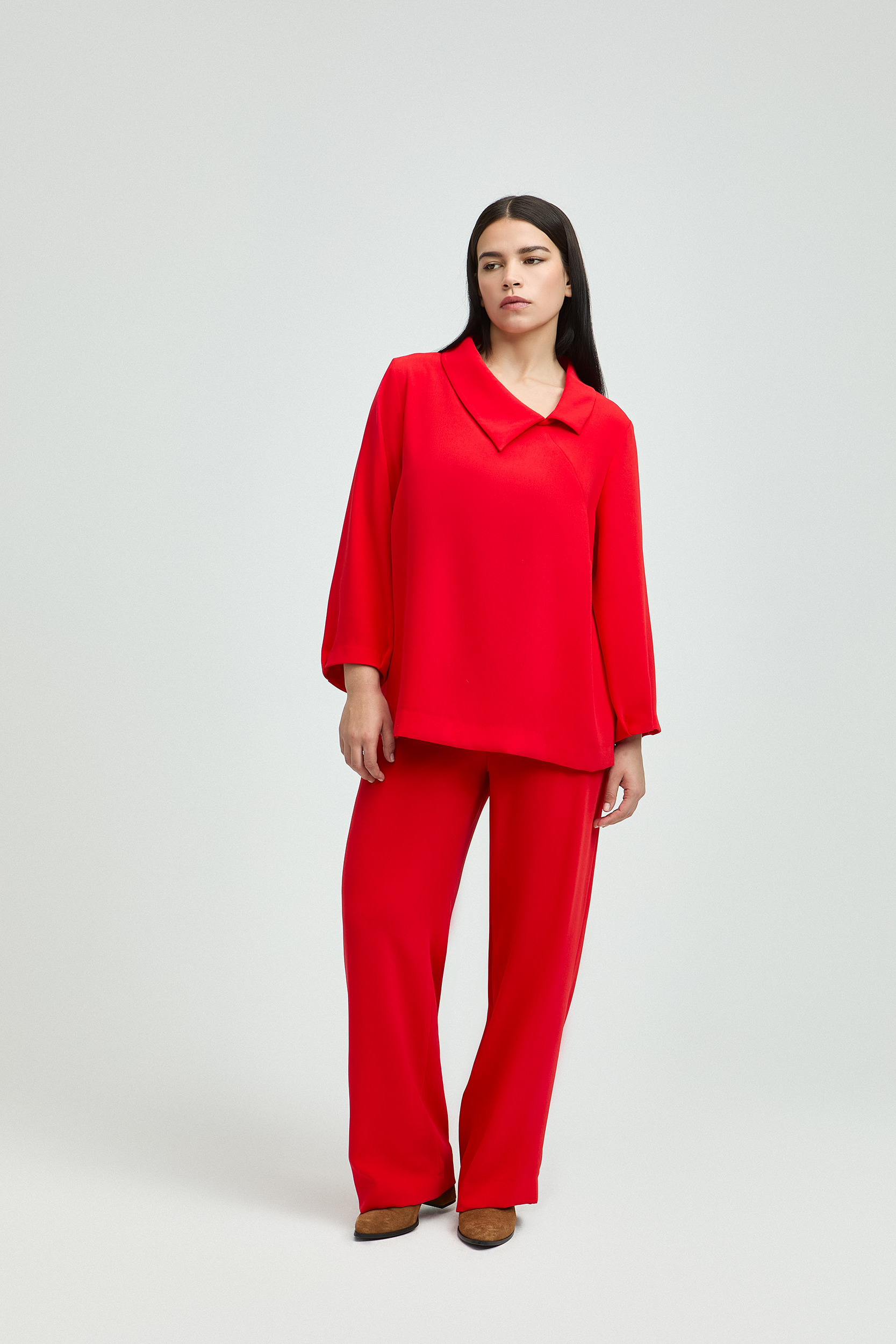 Blouse met asymmetrische kraag