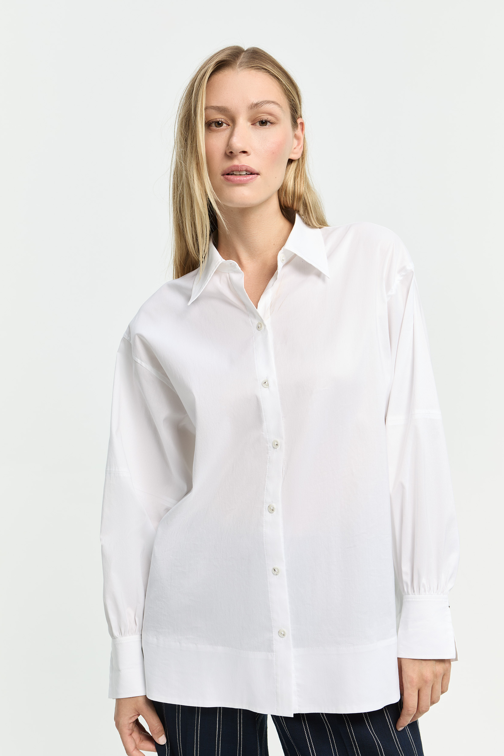 Tunic blouse with wide sleeves