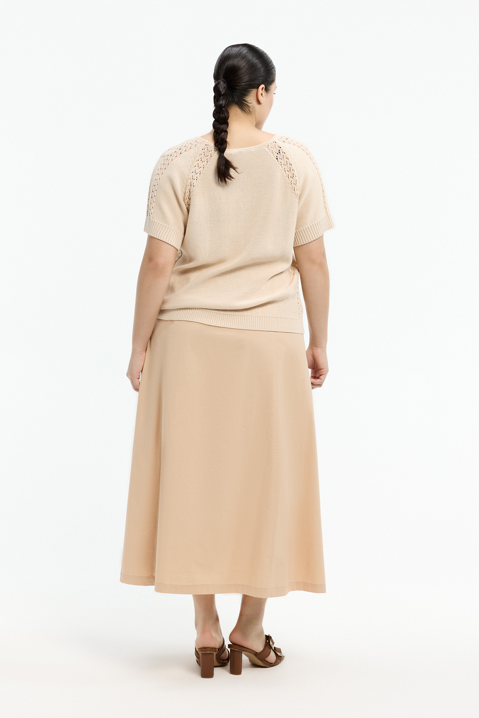 Jupe longue à boutonnière élégante