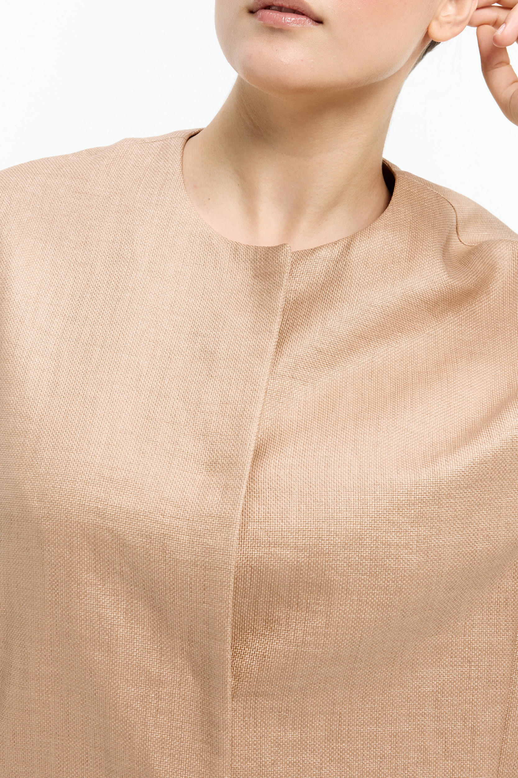 Smart jacket in raffia