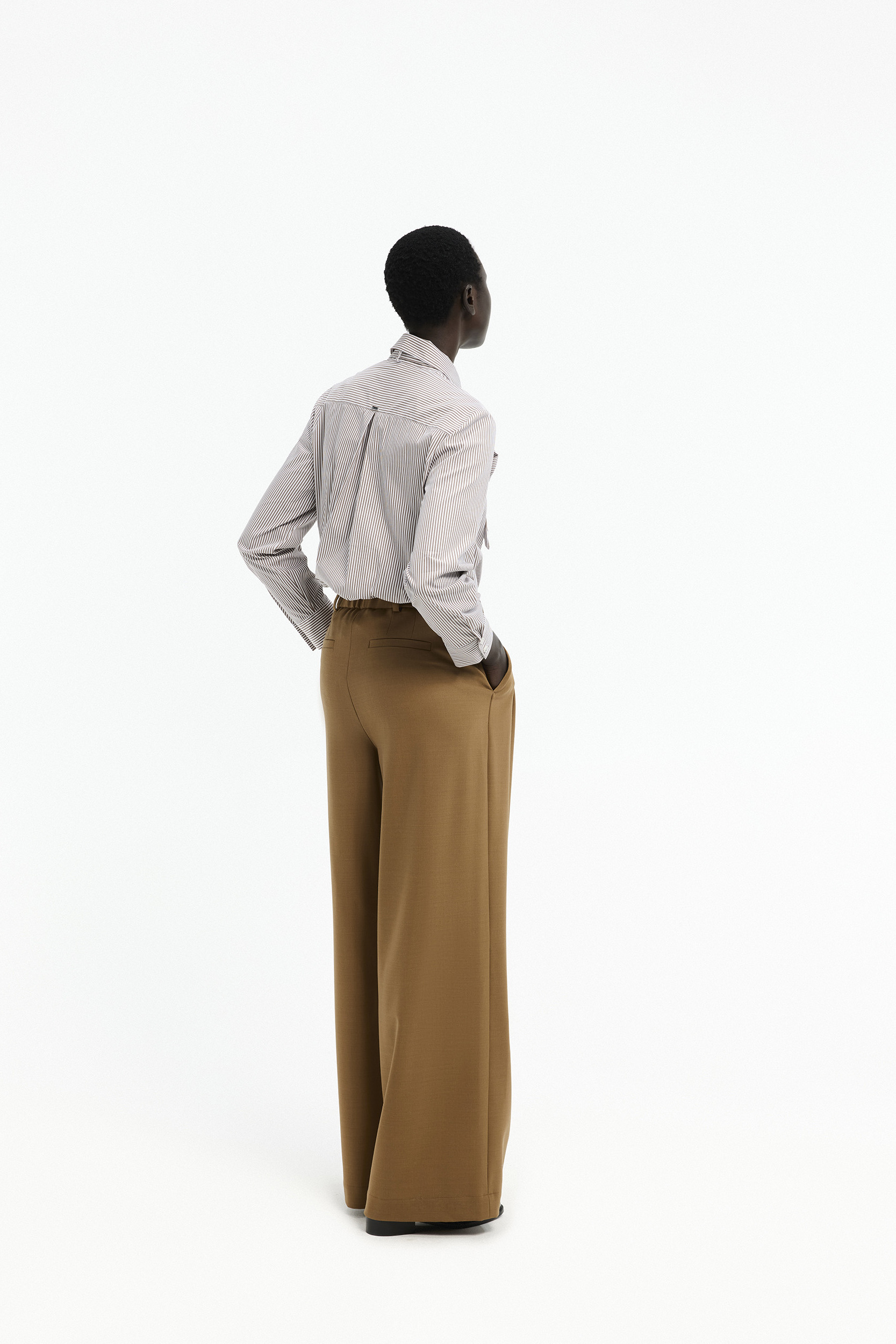 Striped blouse with detachable bow ribbon