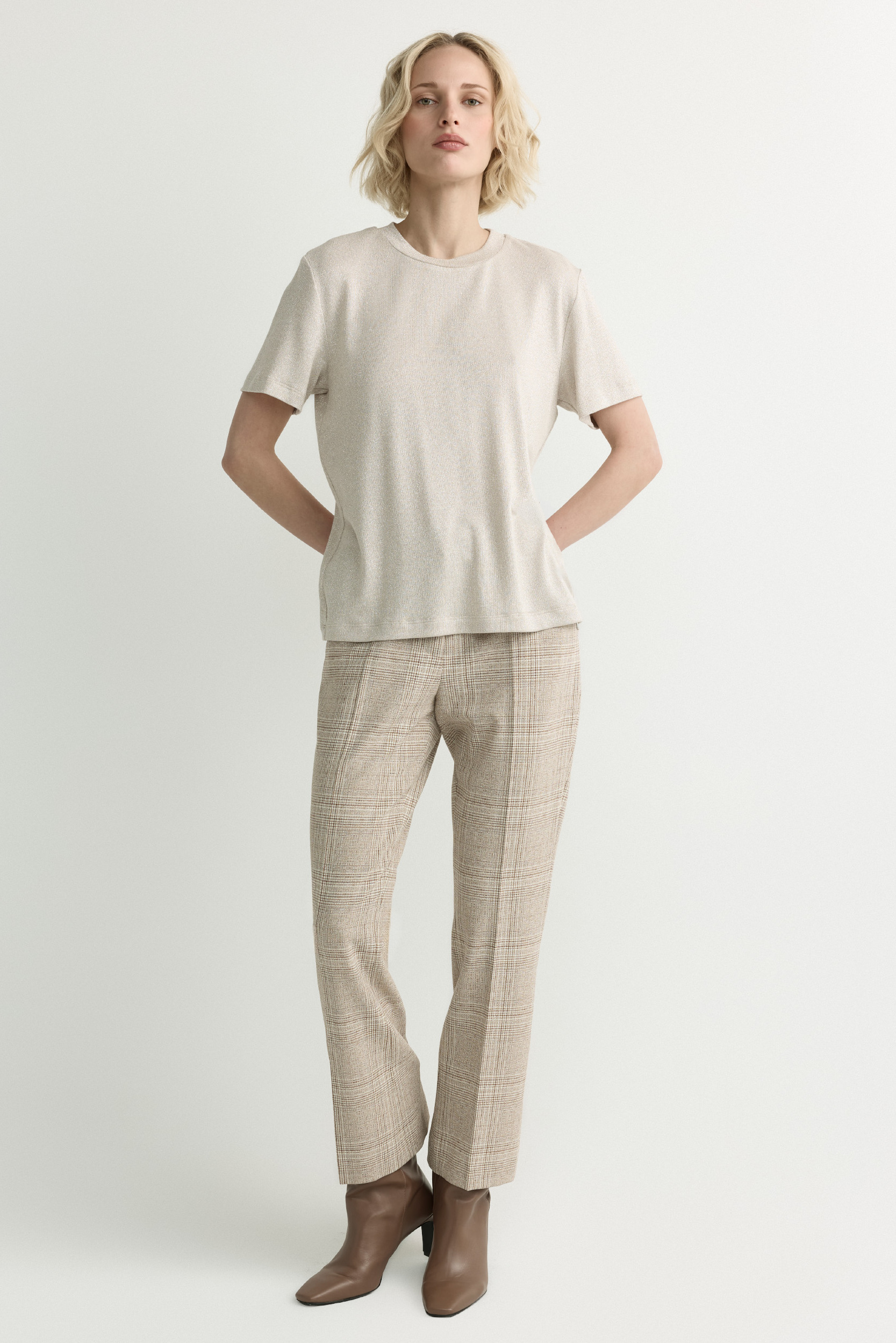 Checked trousers with narrow legs