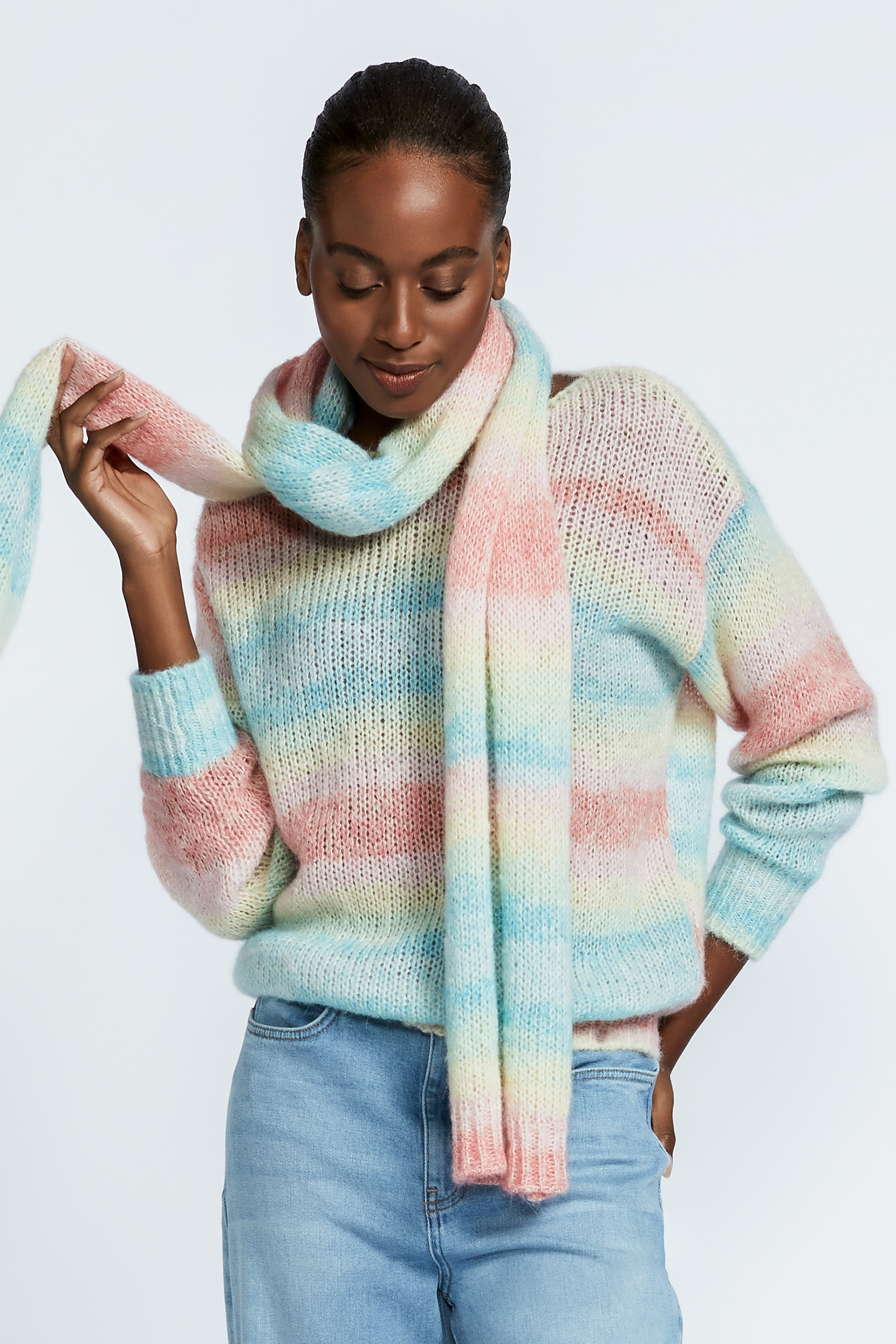 Wool blend jumper with round neck