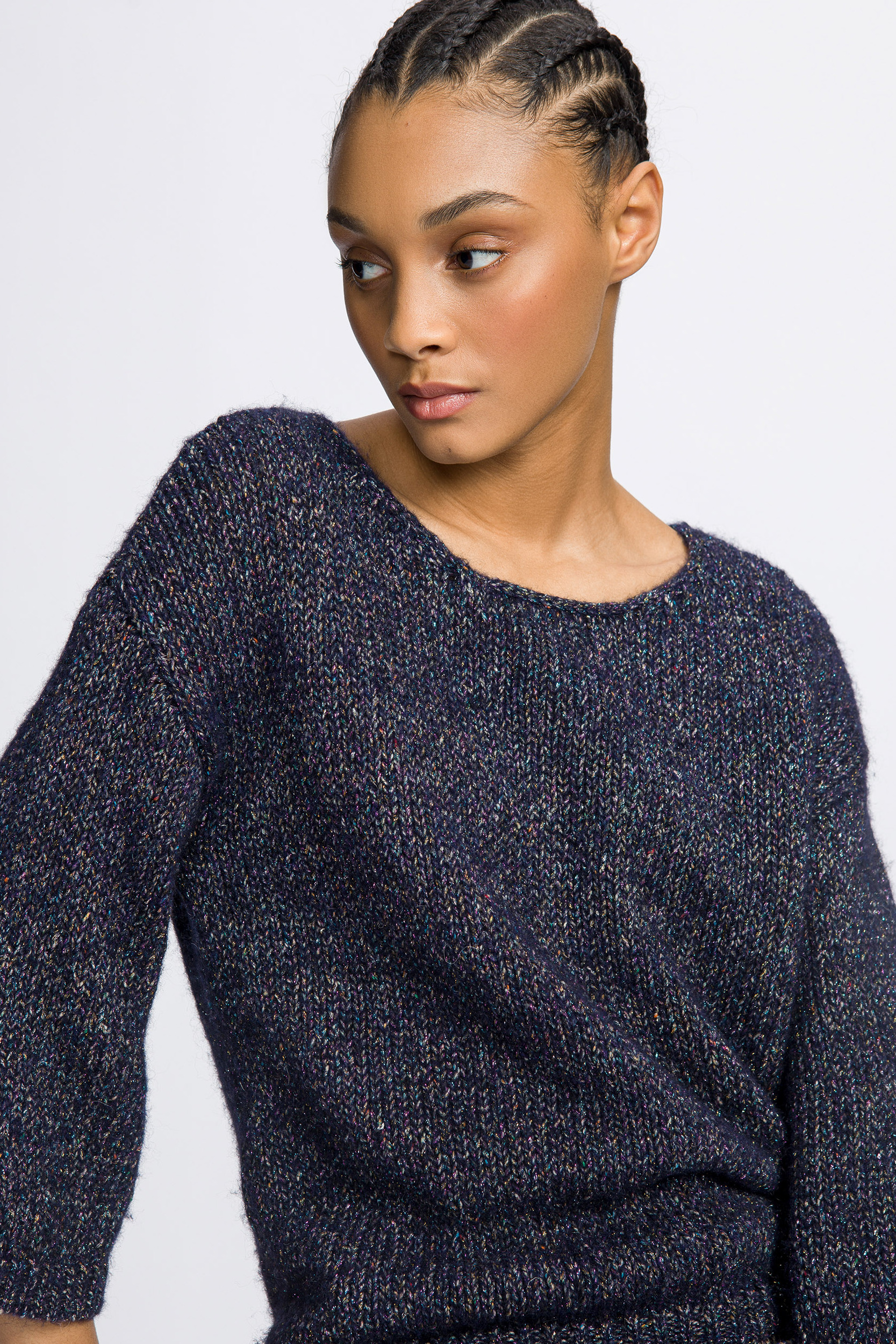 Pull tricoté contenant du lurex