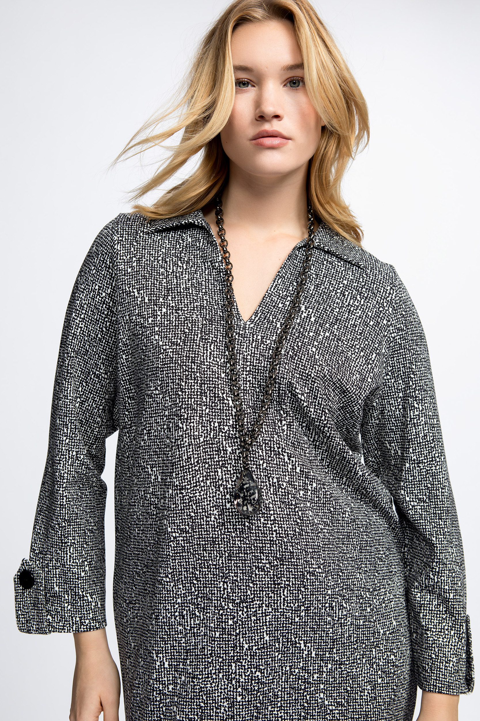 Dress with shirt collar
