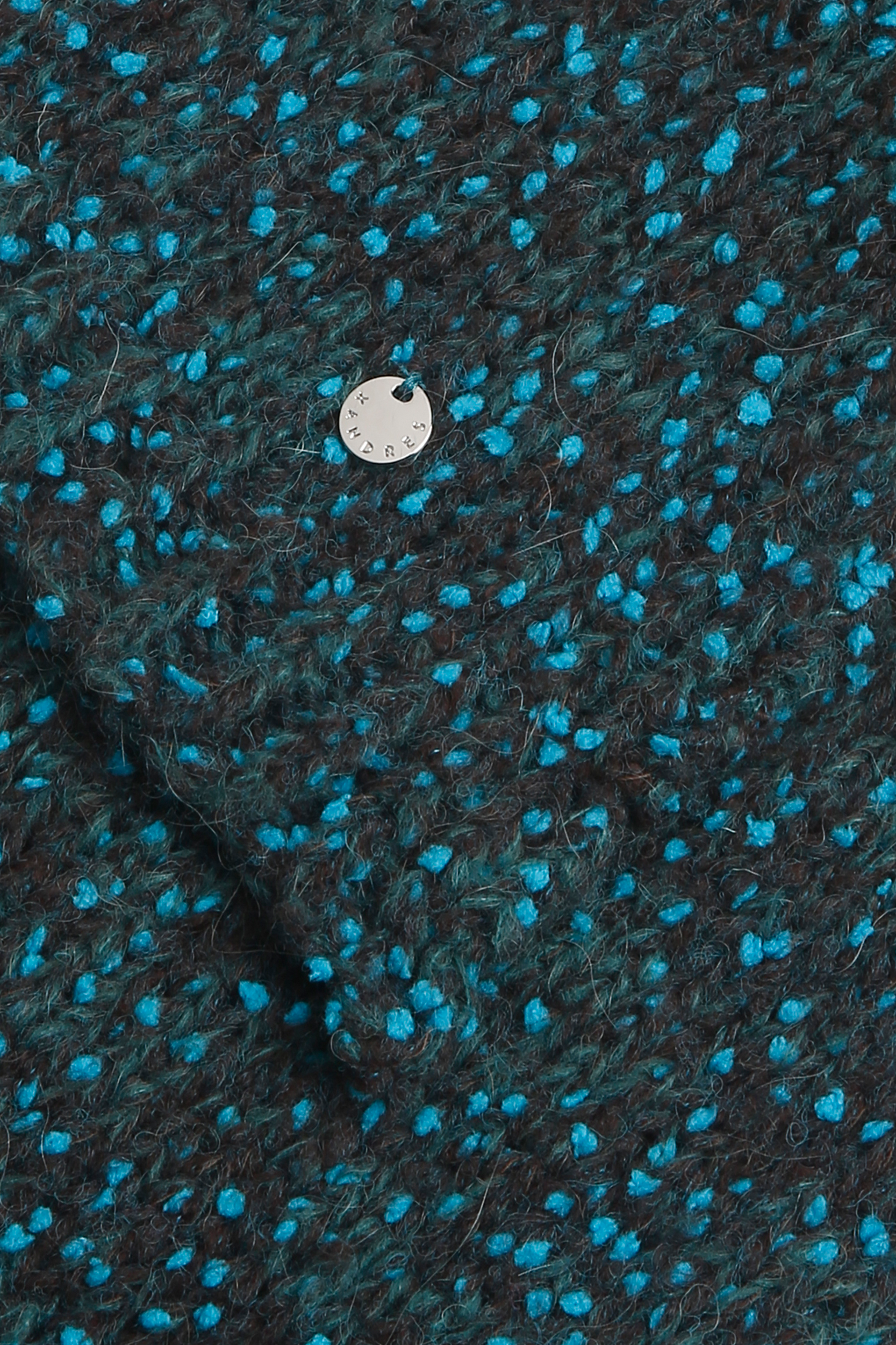 Scarf with fluorescent pompom