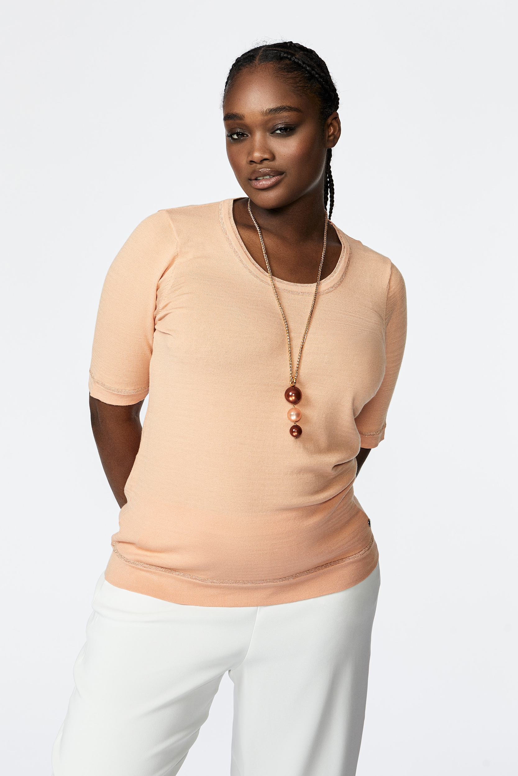 Pullover with short sleeves