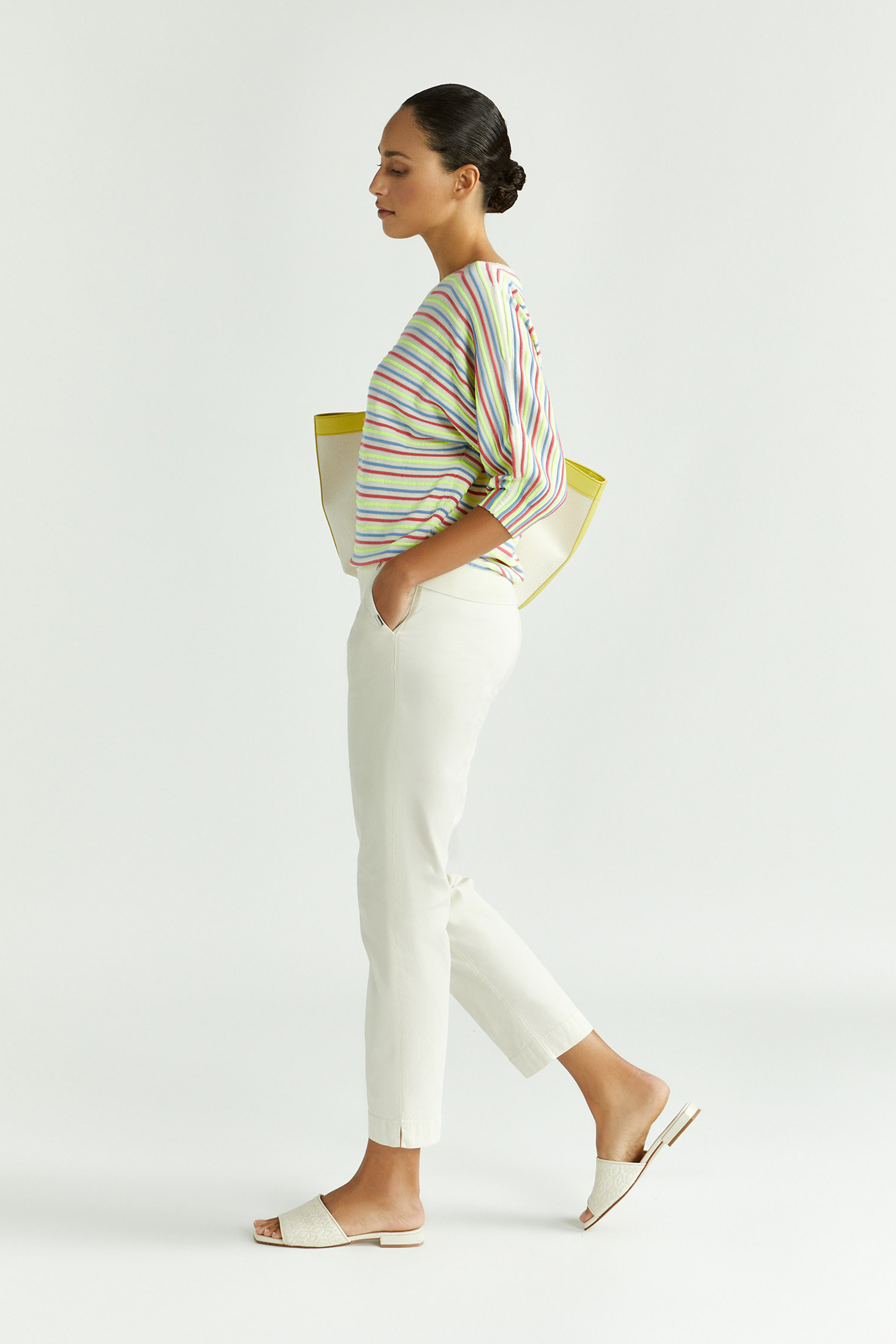 Pull rayé à manches bouffantes