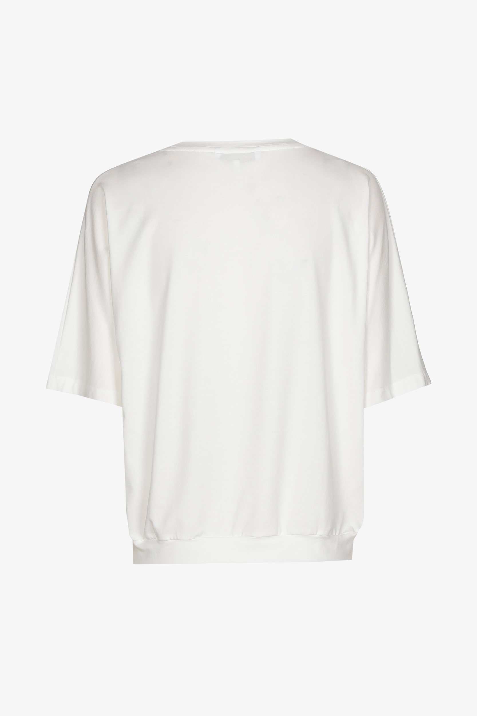 T-shirt with loose fit