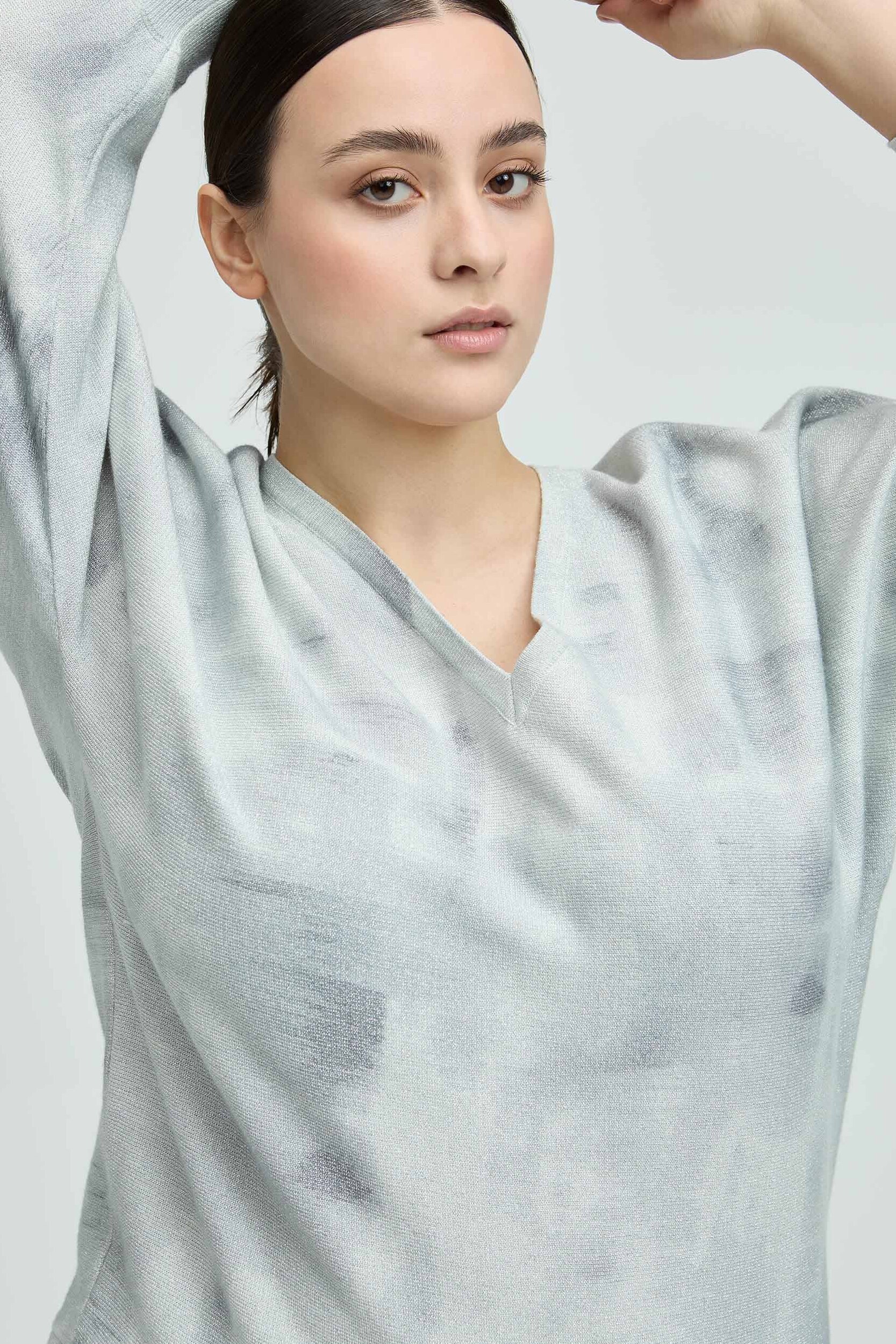 Jumper with V-neck