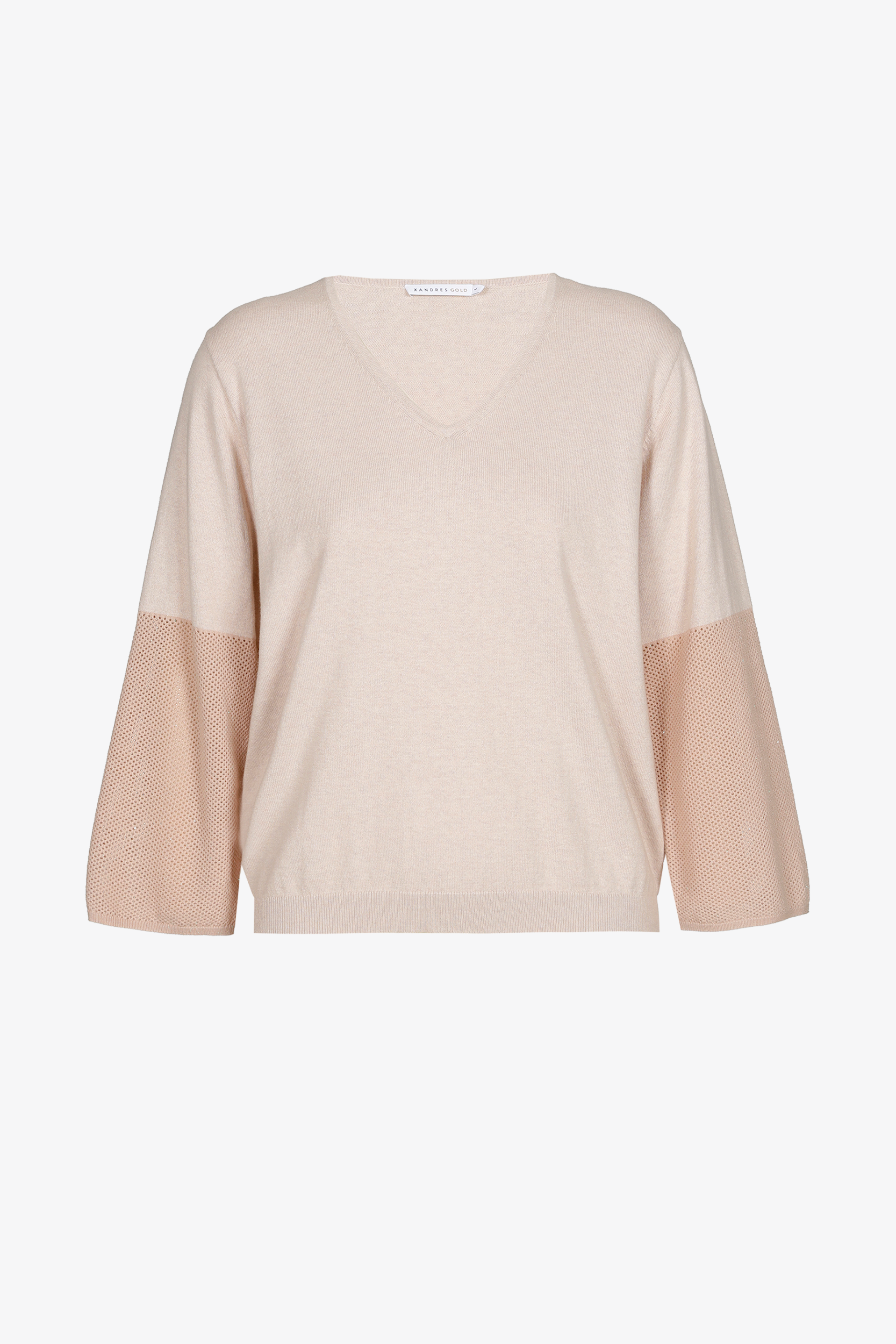 Pull met fijne ajoursteek