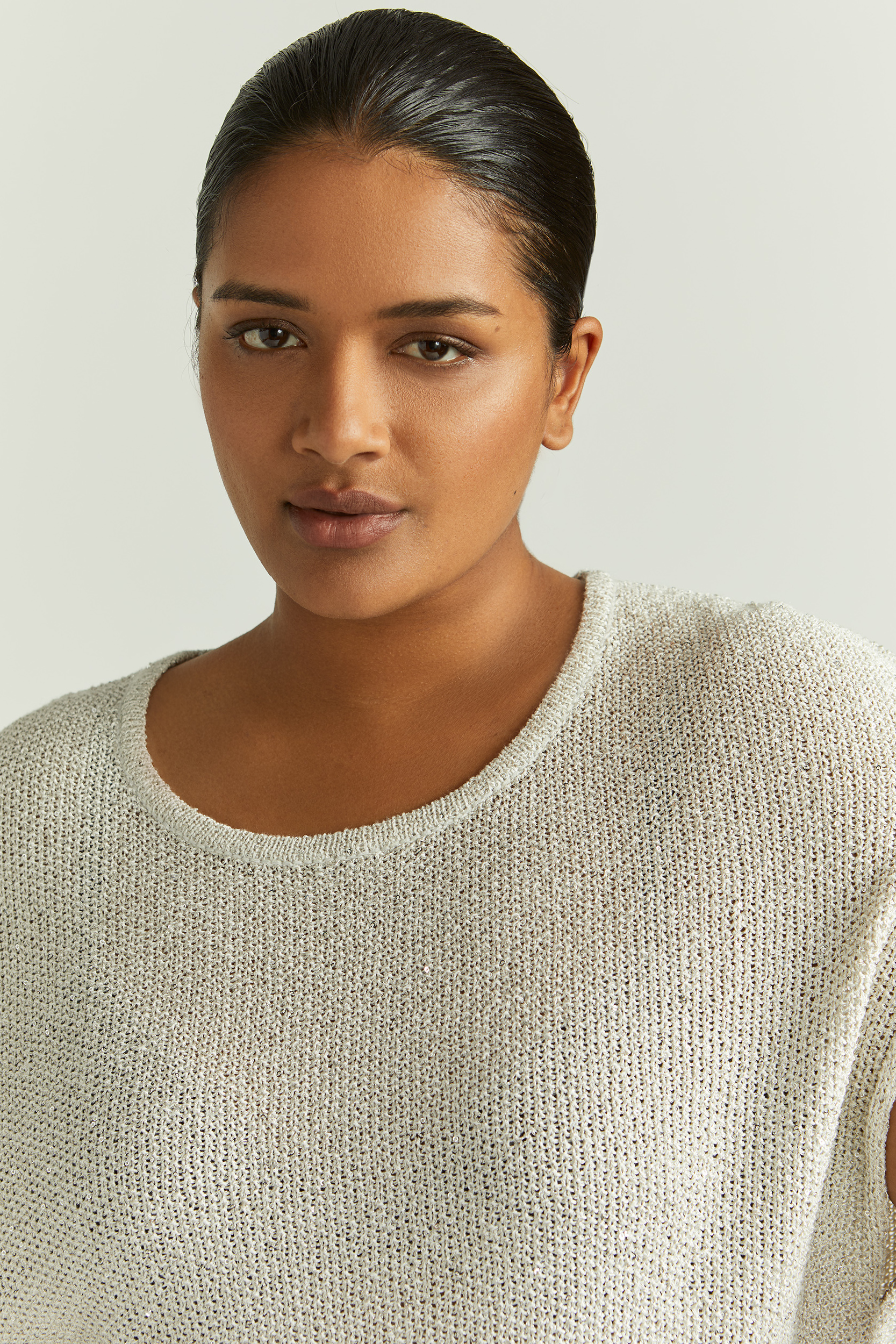 Petit pull pailleté sans manches