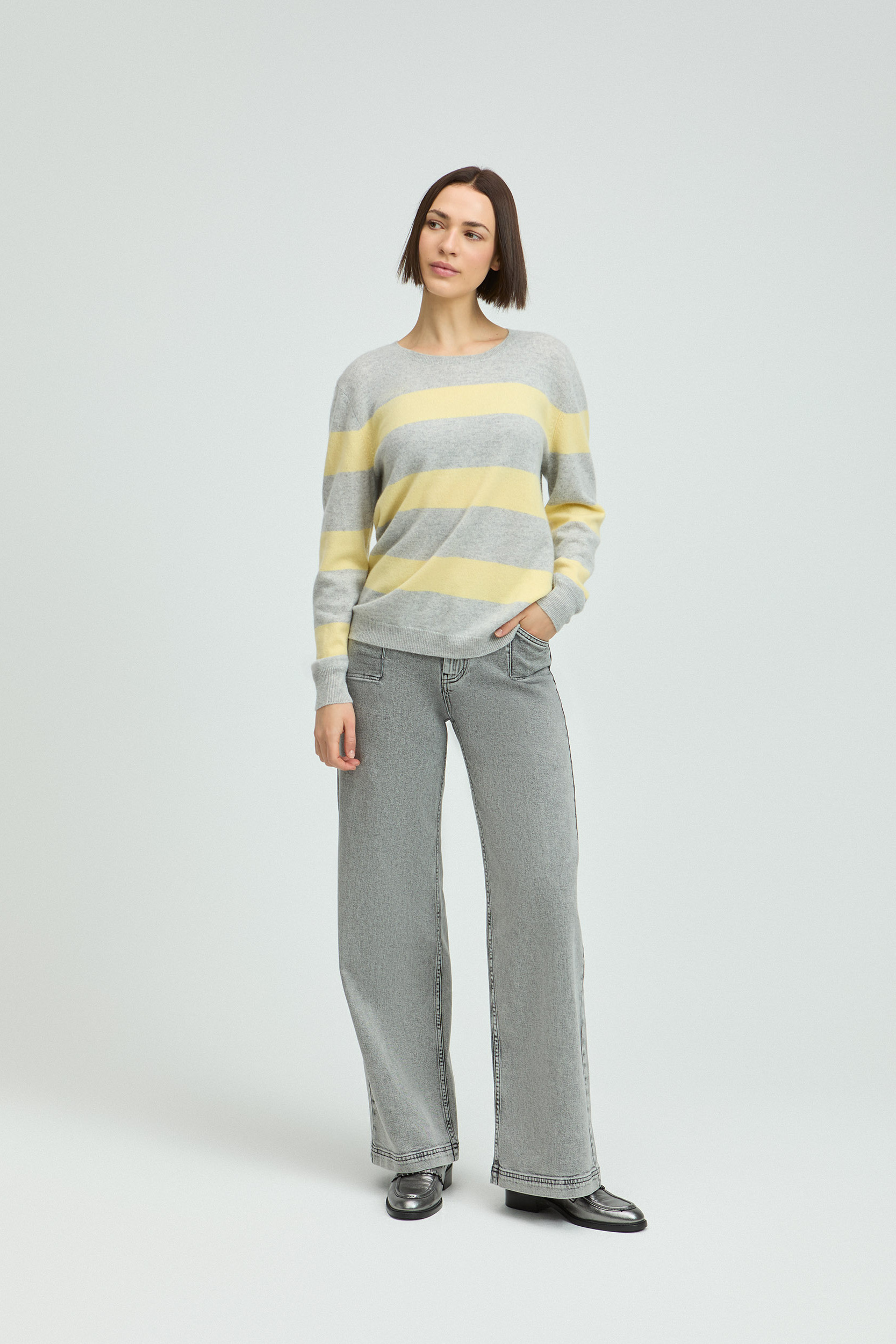 Cashmere sweater with stripes
