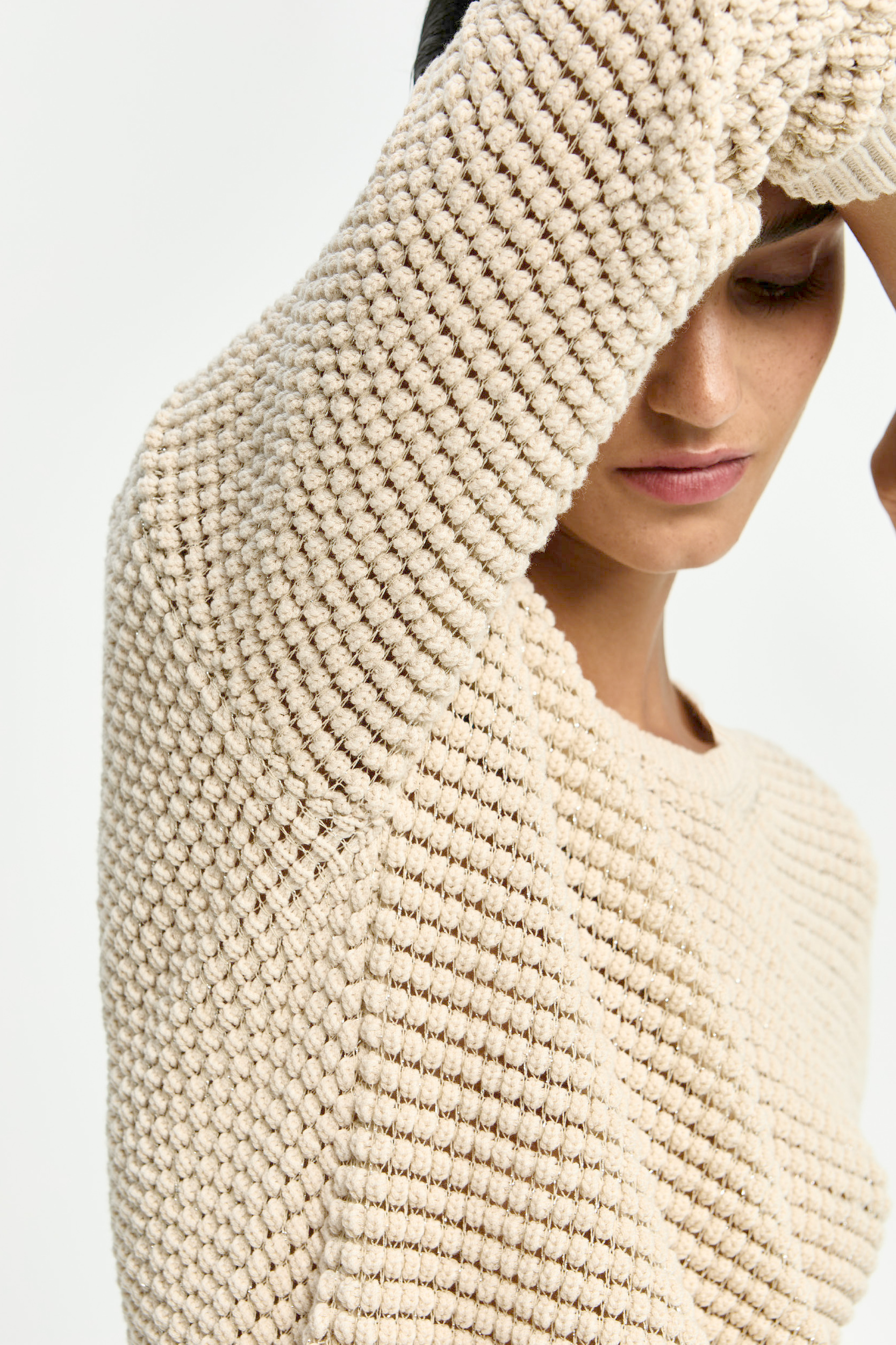 Pullover in 3D decorative knit 