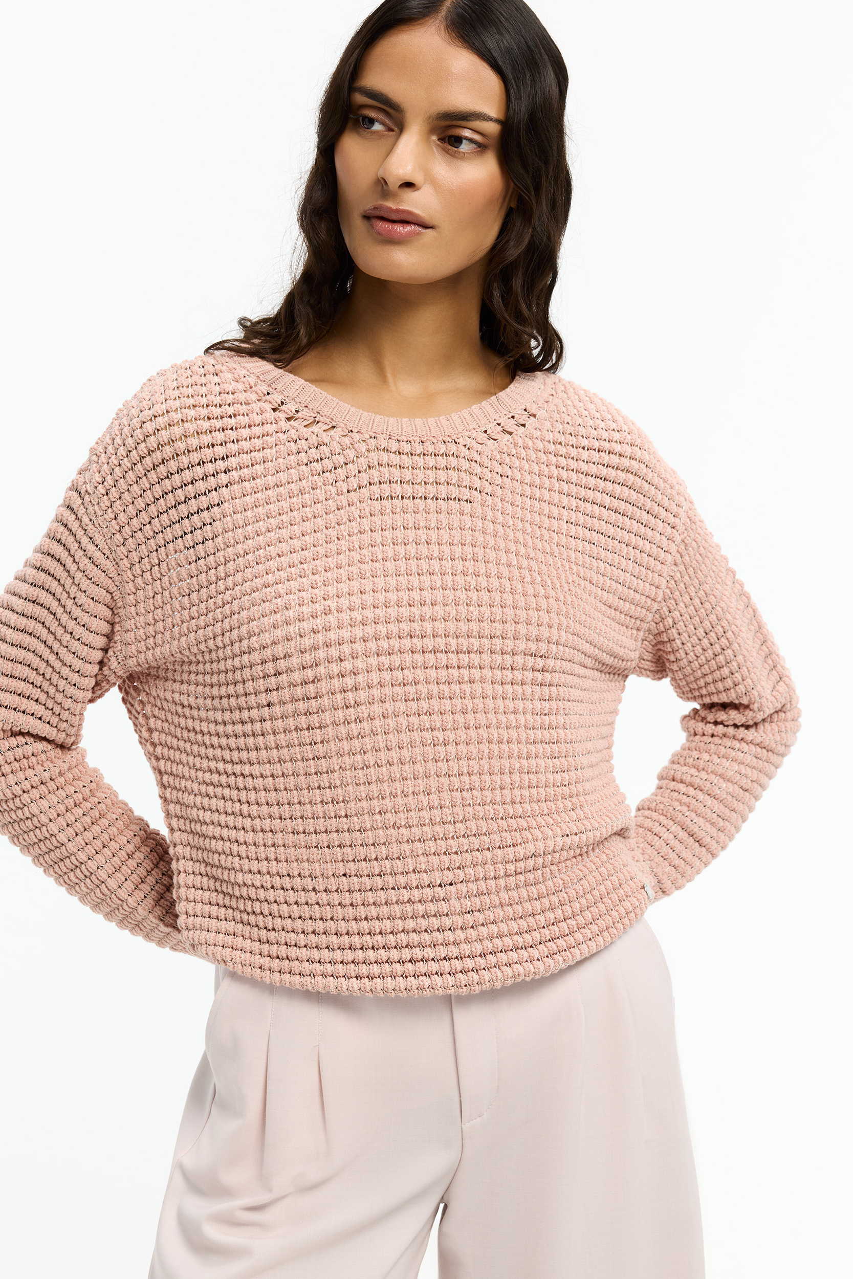 Pullover in 3D decorative knit 