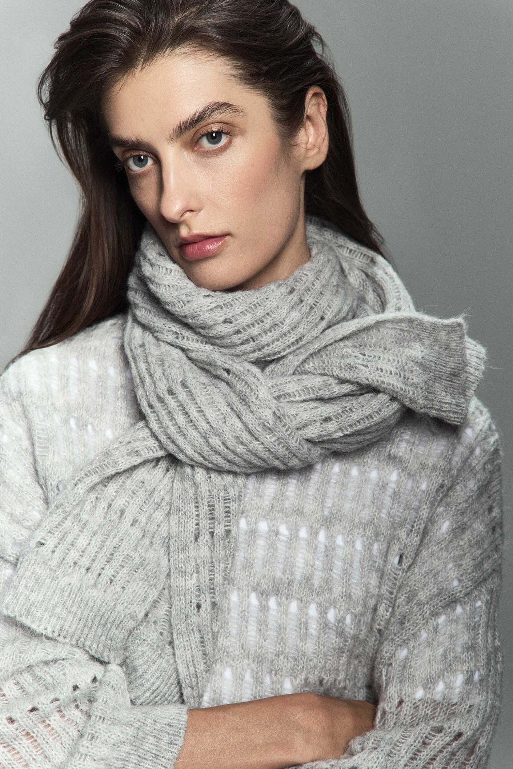 Écharpe tricotée légère