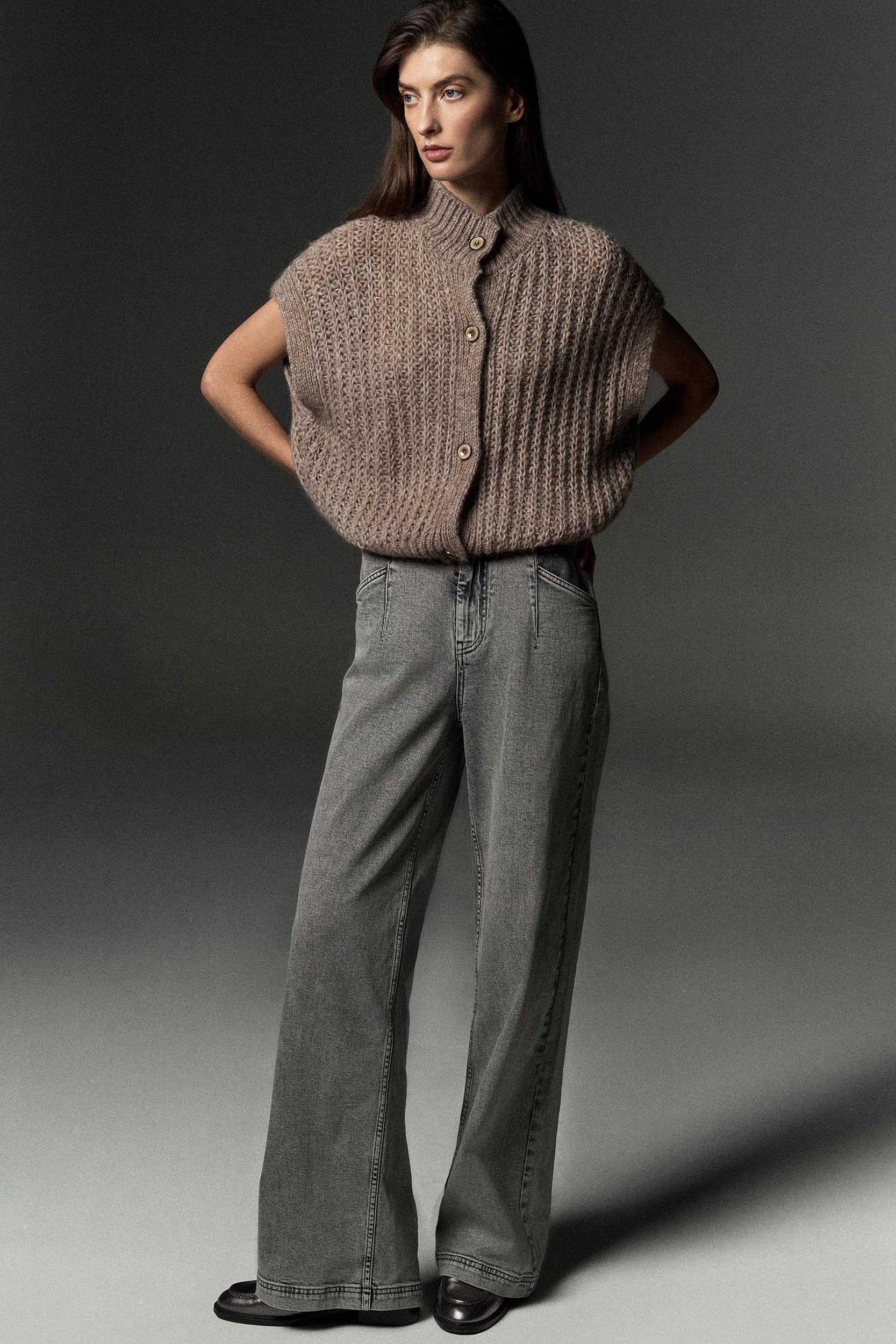 Gebreid vest met knopen