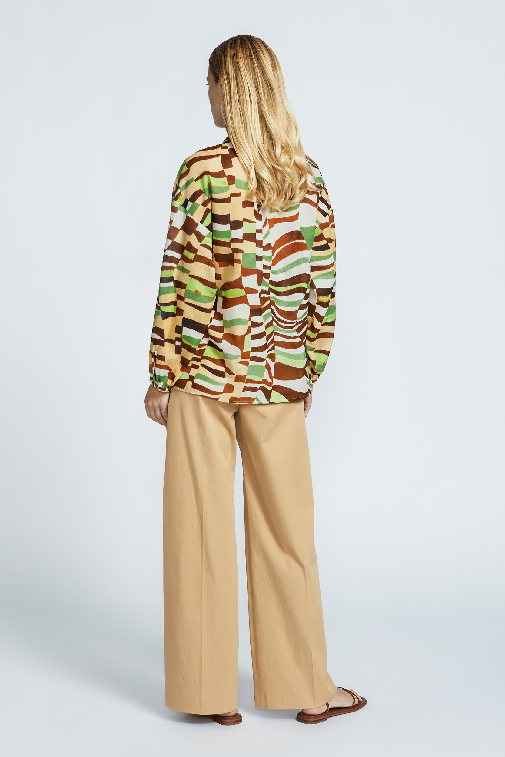 Loose blouse with graphic print