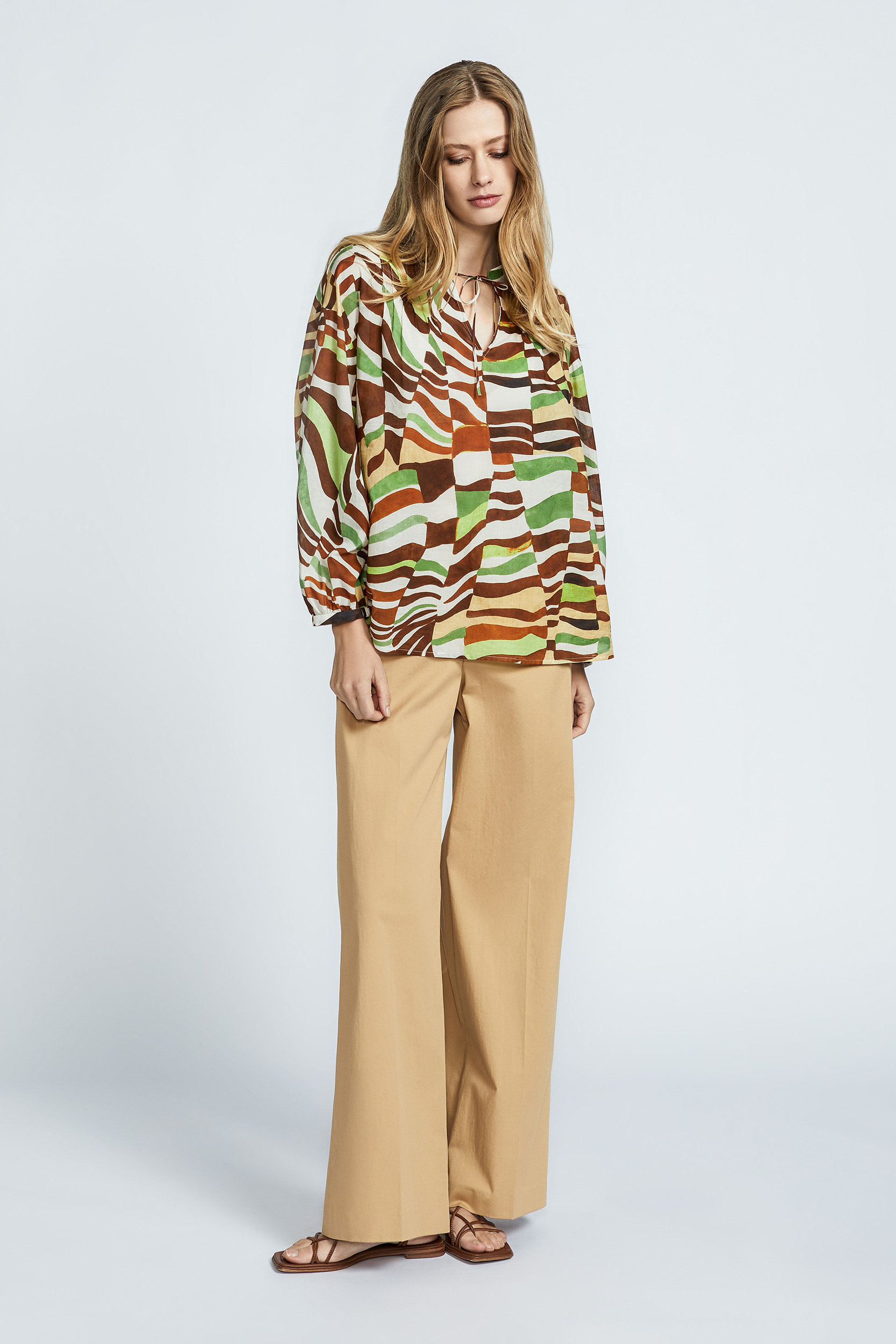 Loose blouse with graphic print