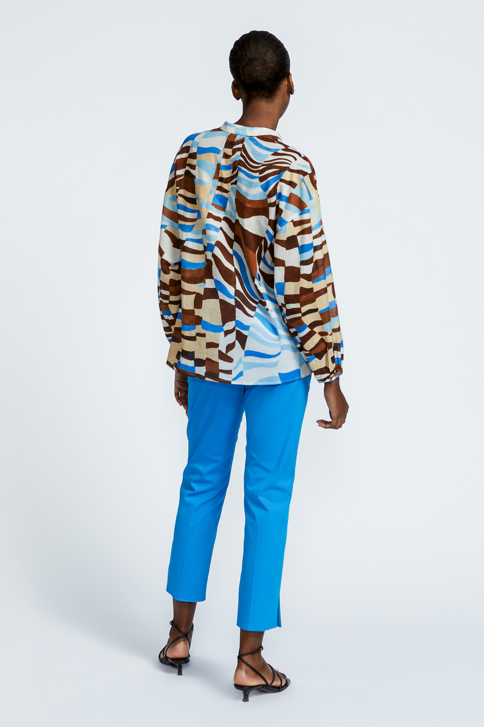 Loose blouse with graphic print