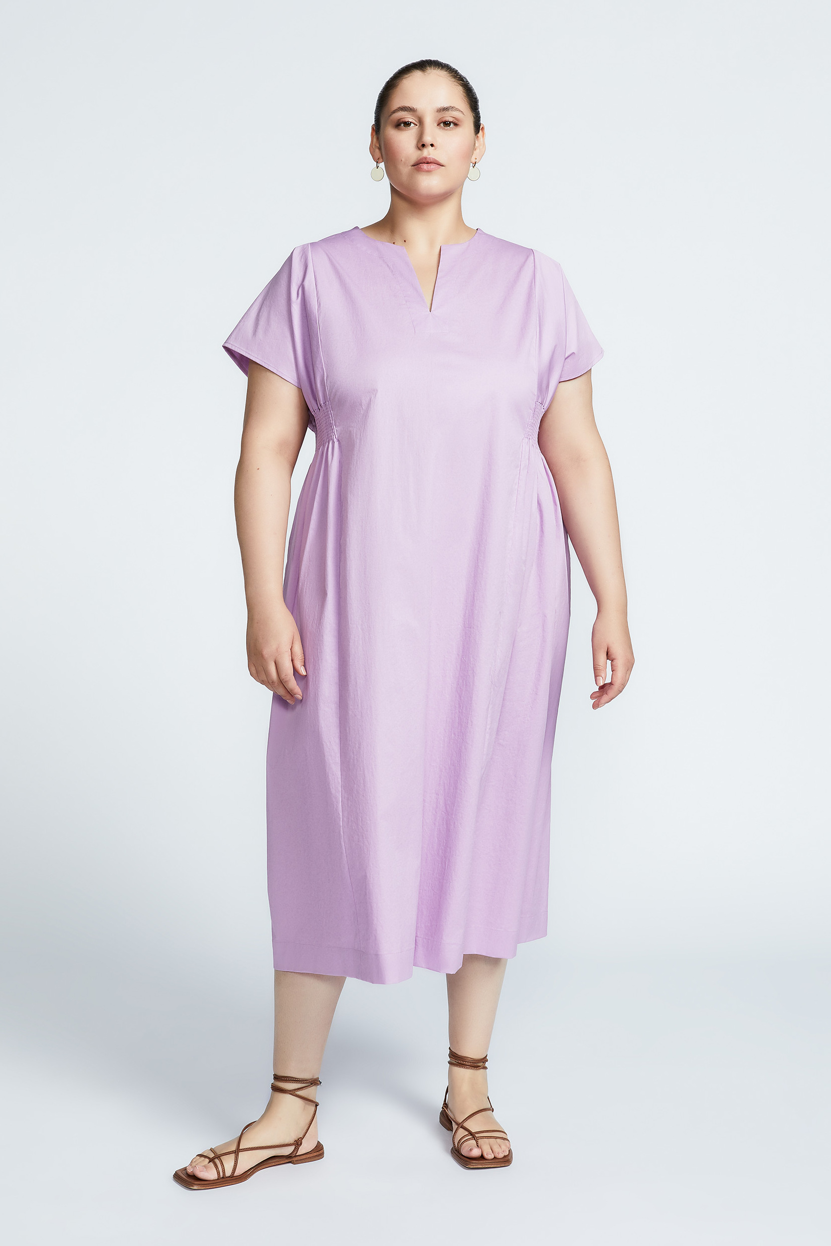 Midi dress with elastic